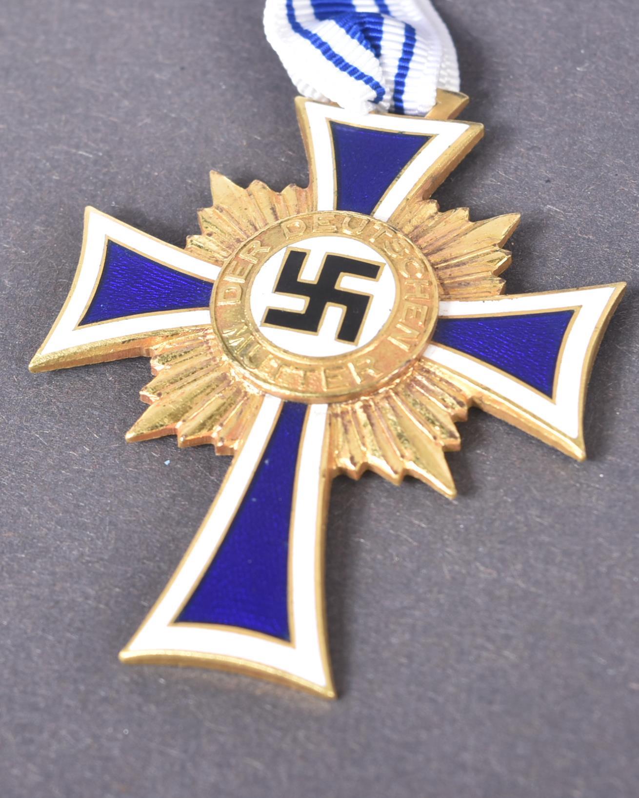 TWO WWII SECOND WORLD WAR GERMAN MOTHERS CROSS MEDALS - Image 3 of 5