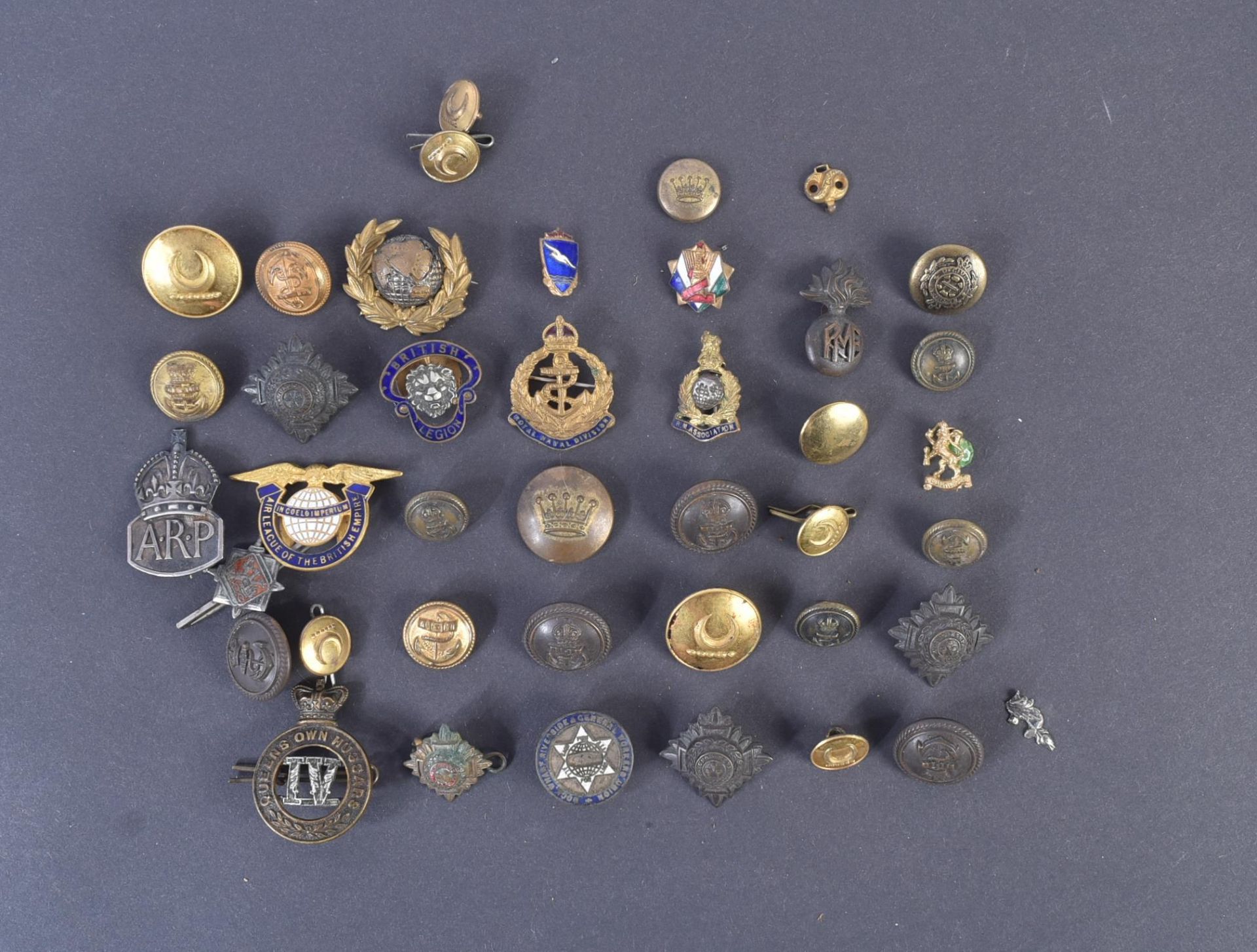 MILITARY BUTTONS, BADGES, CAP BADGES & MORE - Image 2 of 7