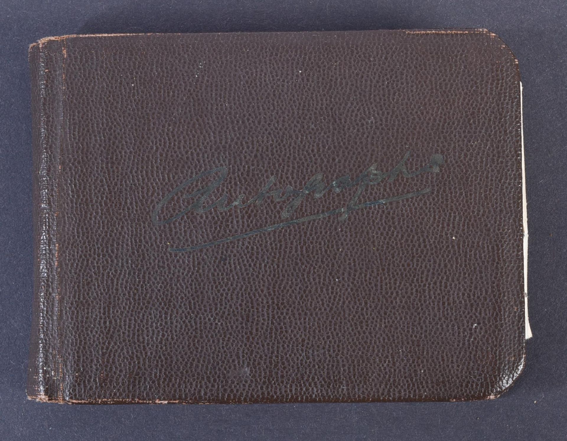 WWII SECOND WORLD WAR RAF AIRMAN'S AUTOGRAPH BOOK - Image 6 of 6