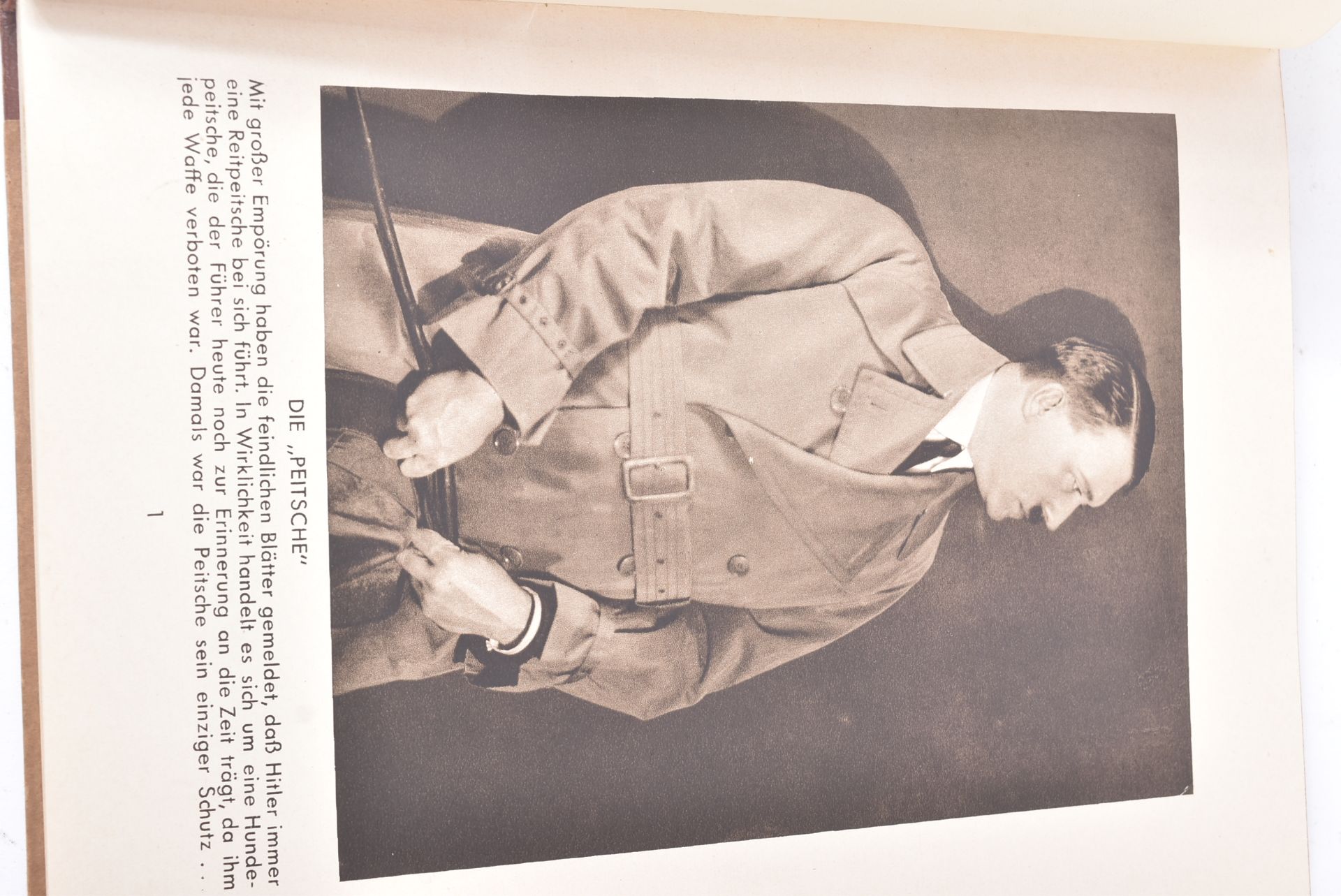 SECOND WORLD WAR GERMAN BOOK ' THE UNKNOWN HITLER ' - Bild 4 aus 8