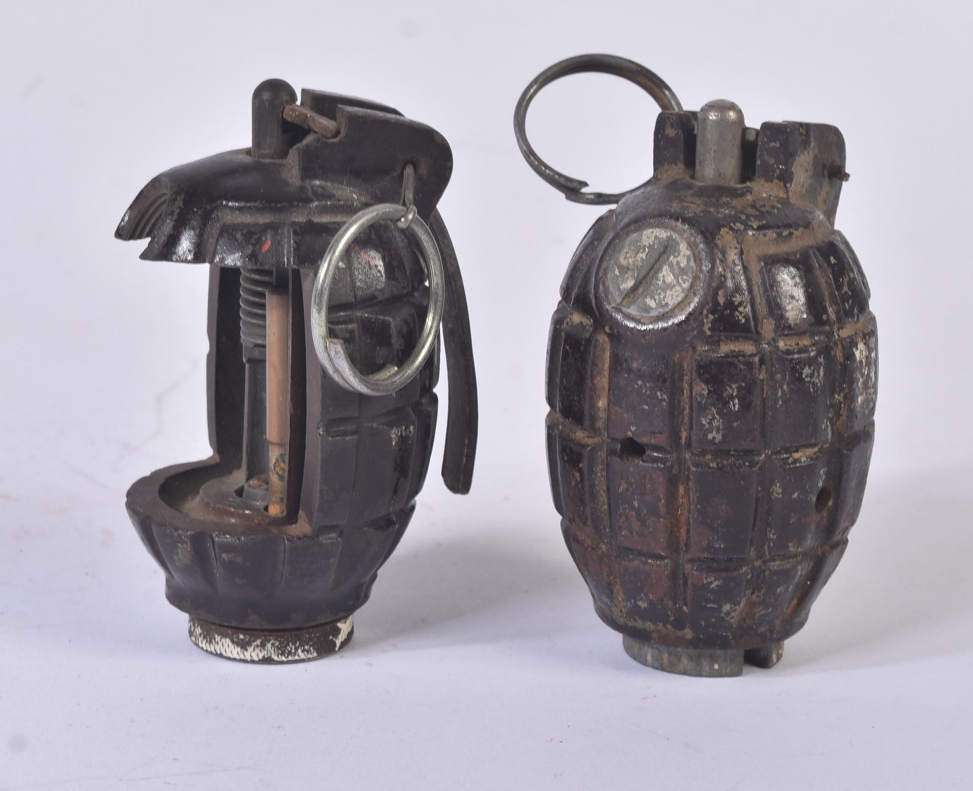 WWII SECOND WORLD WAR BRITISH ARMY MILLS BOMB HAND GRENADE - Image 4 of 6