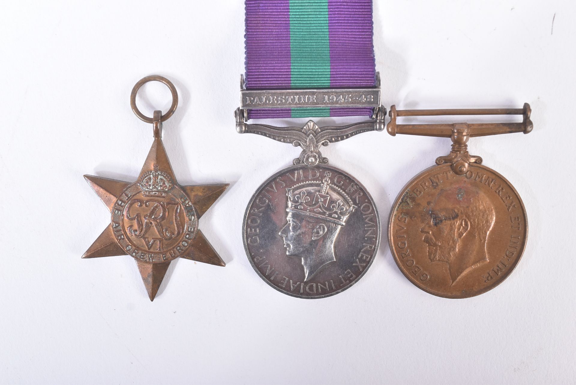 COLLECTION OF FIRST & SECOND WORLD WAR MEDALS - Bild 2 aus 8