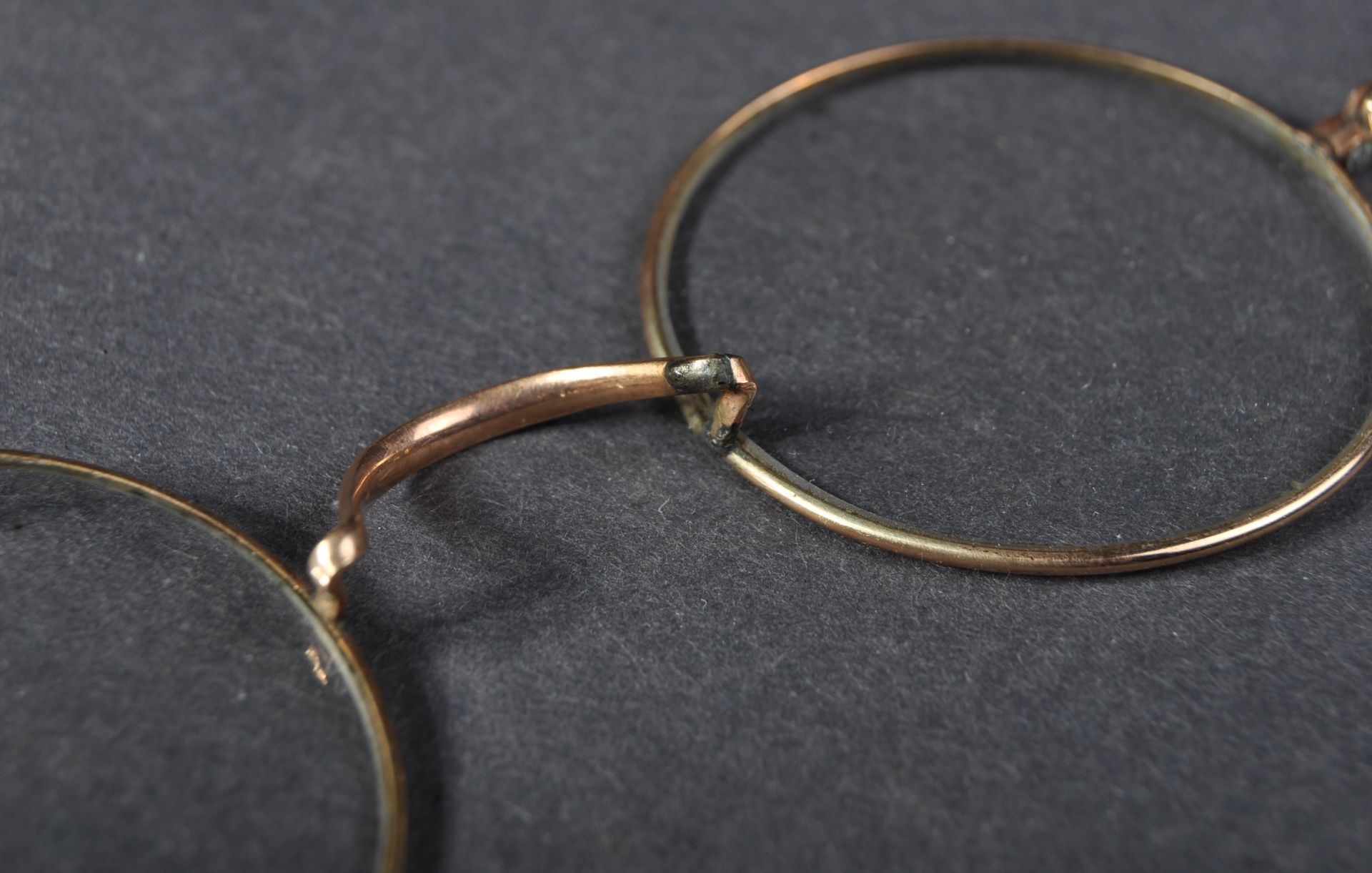 MAHATMA GANDHI (1869-1948) - GANDHI'S PERSONALLY WORN SPECTACLES - Image 4 of 9