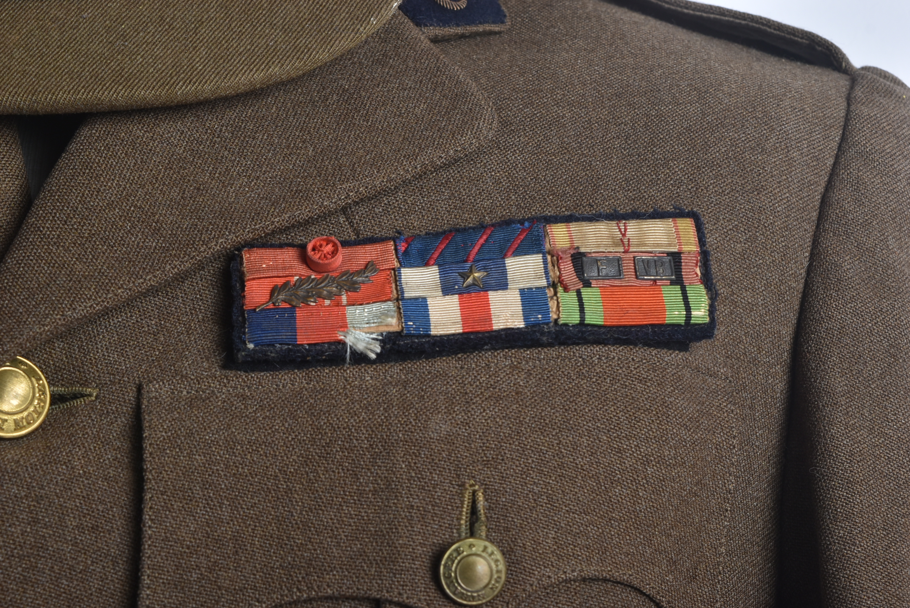 FRENCH OFFICER'S UNIFORM WORN BY LTC MIKSCHE WITH CAP - Image 2 of 9