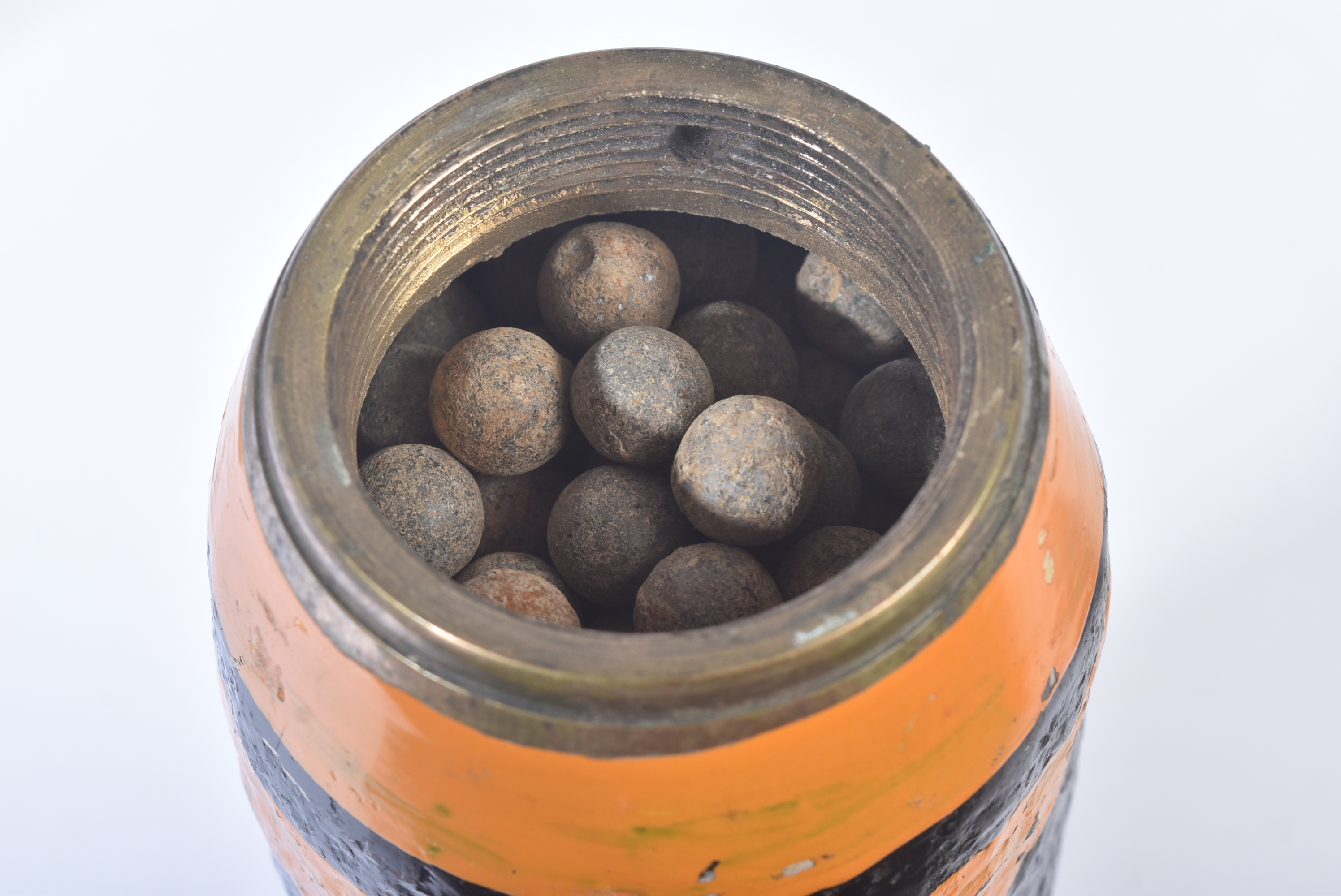 FIRST WORLD WAR BRITISH 18 POUNDER SHRAPNEL SHELL & CARTRIDGE - Image 5 of 8