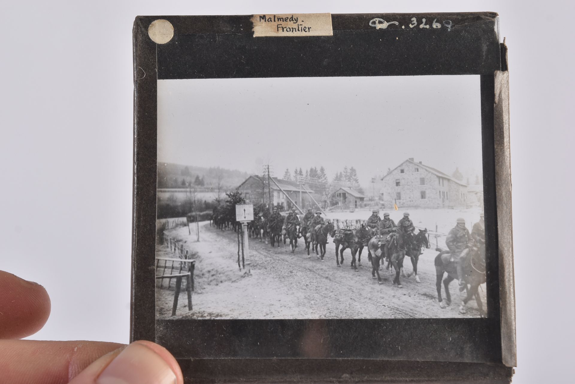 COLLECTION OF ASSORTED WWI ERA SOLDIERS PHOTOGRAPHIC NEGATIVES - Bild 6 aus 11