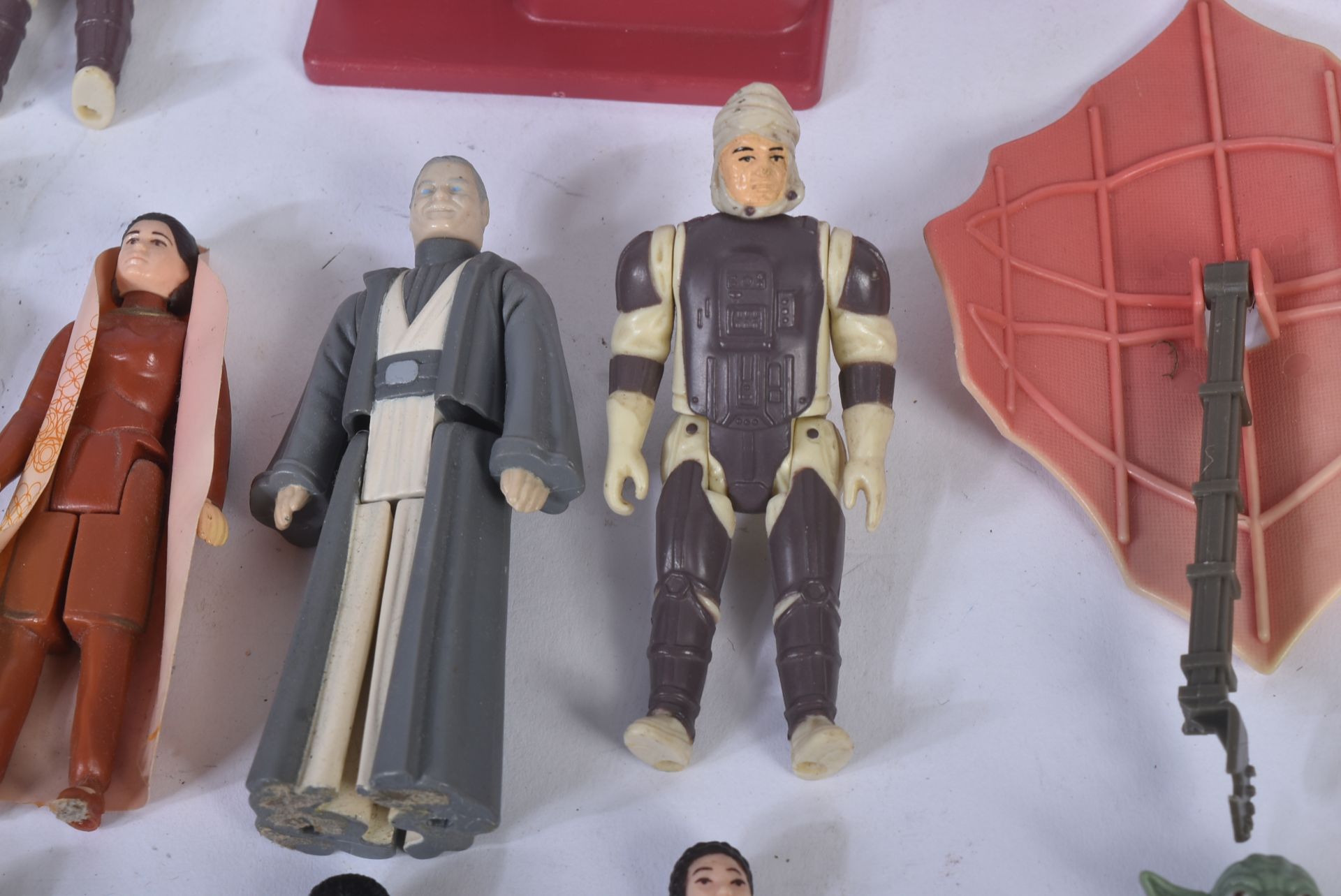 STAR WARS - COLLECTION OF ORIGINAL VINTAGE FIGURES & ACCESSORIES - Image 3 of 9