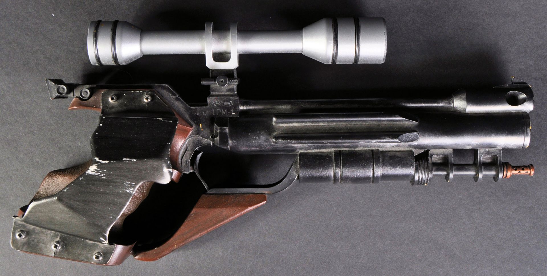 STAR WARS: THE PHANTOM MENACE (1999) - PROP NABOO BLASTER - Bild 19 aus 20