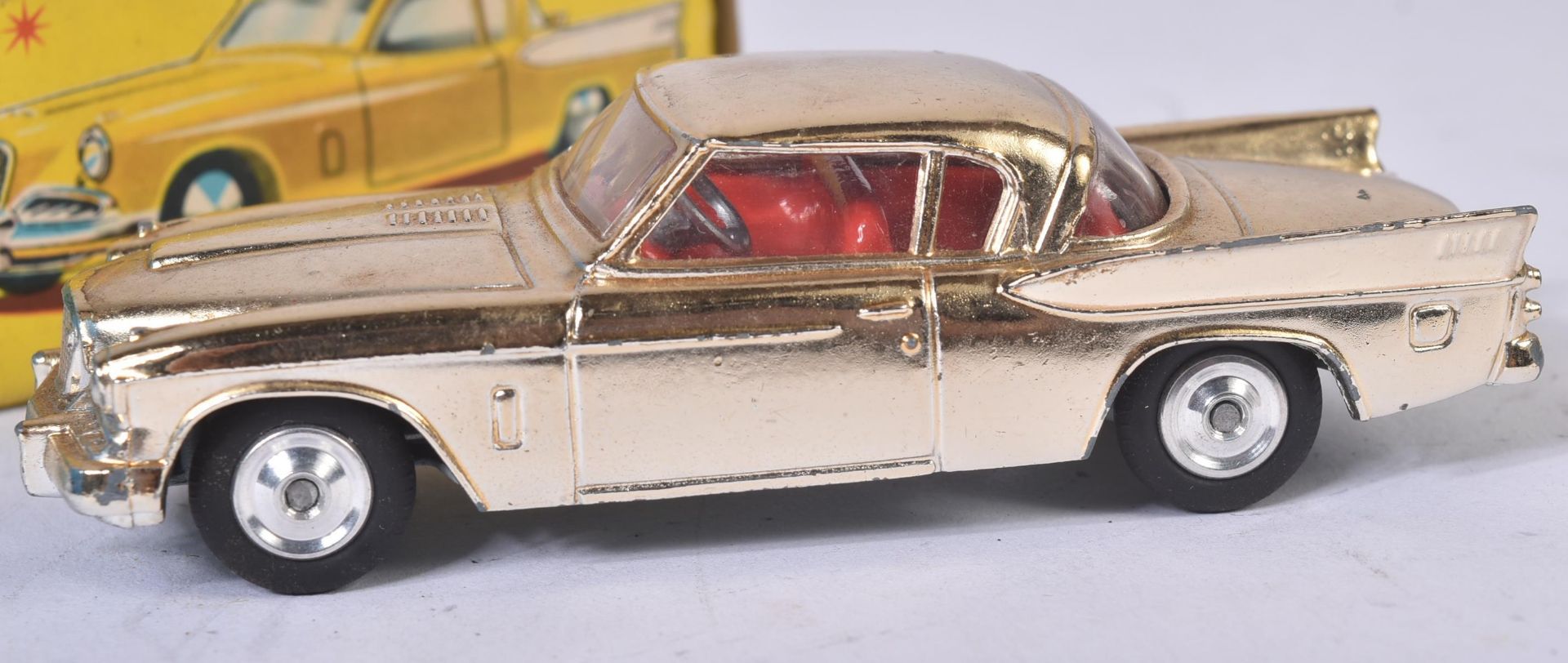 VINTAGE CORGI TOYS DIECAST MODEL NO 211S STUDEBAKER ' GOLDEN HAWK ' - Image 2 of 4