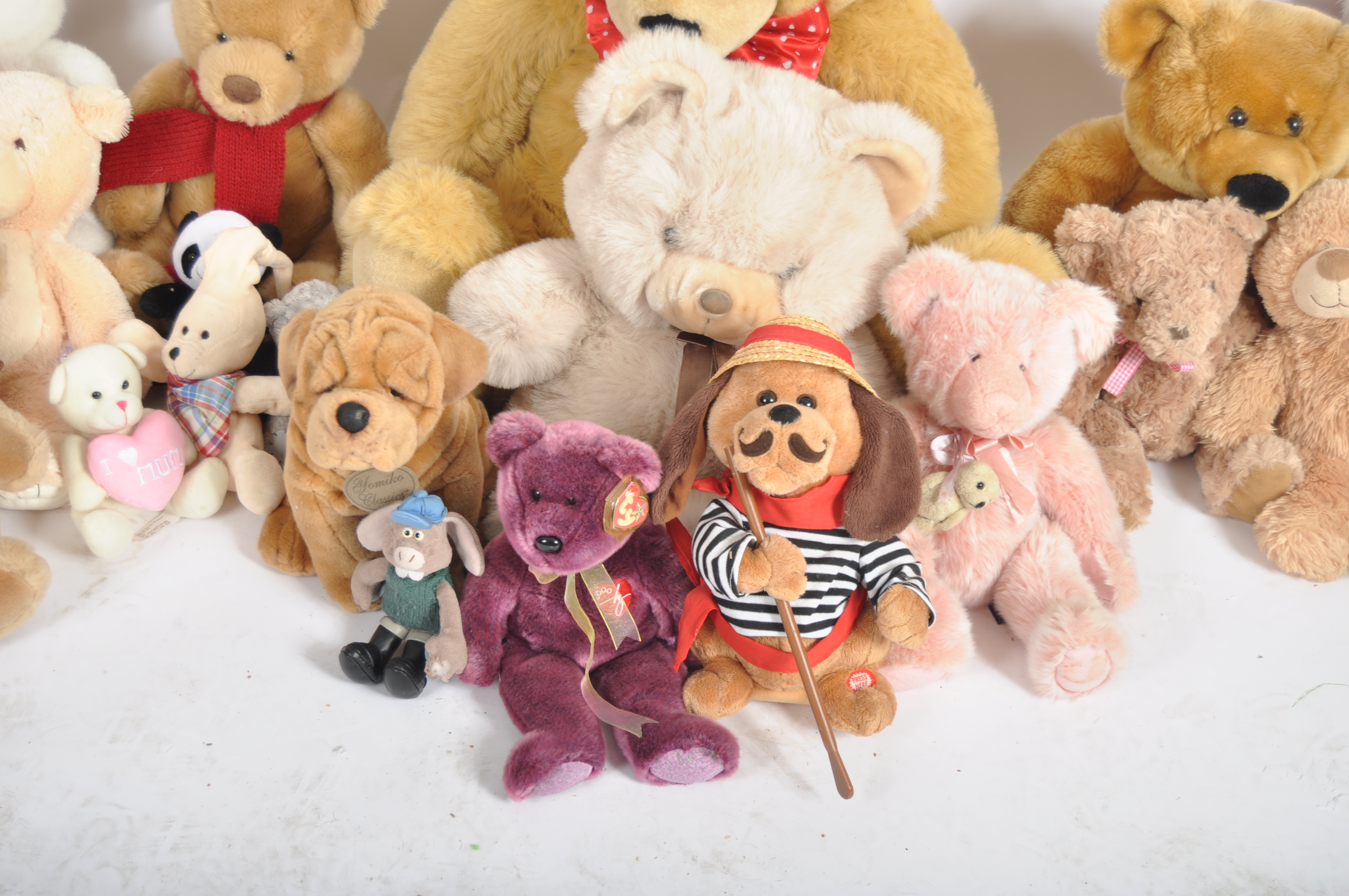 TEDDY BEARS - LARGE COLLECTION OF ASSORTED - Image 5 of 5