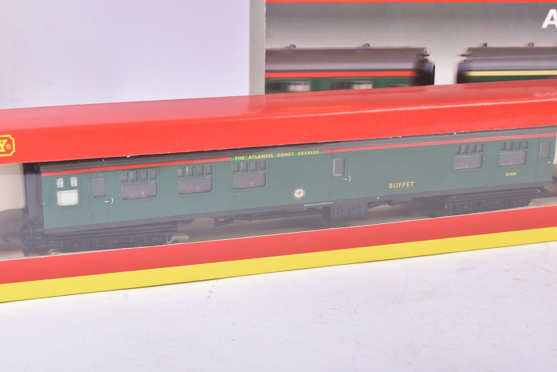 HORNBY OO GAUGE ATLANTIC COAST EXPRESS COACHES SET - Image 2 of 4