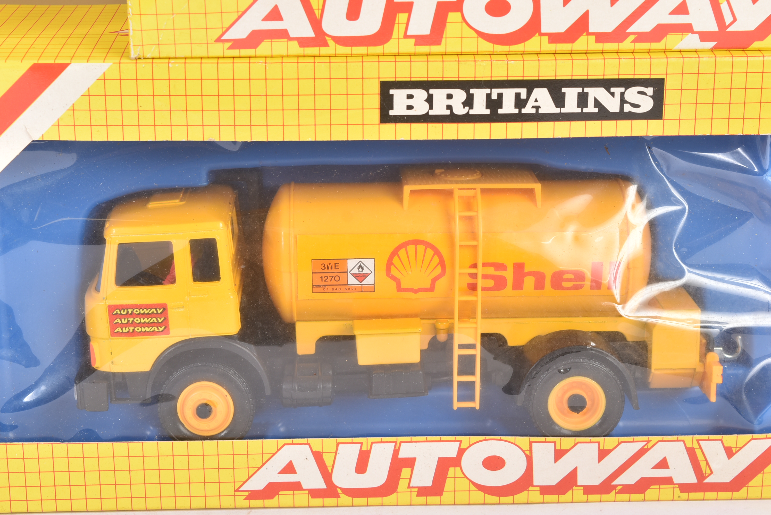 COLLECTION OF VINTAGE BRITAINS DIECAST MODELS - Image 7 of 7