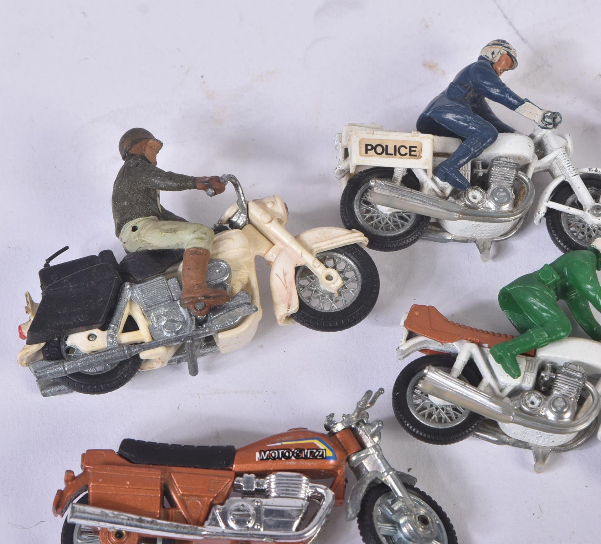 COLLECTION OF VINTAGE BRITAINS AND LESNEY DIECAST MOTORCYCLES - Bild 5 aus 6