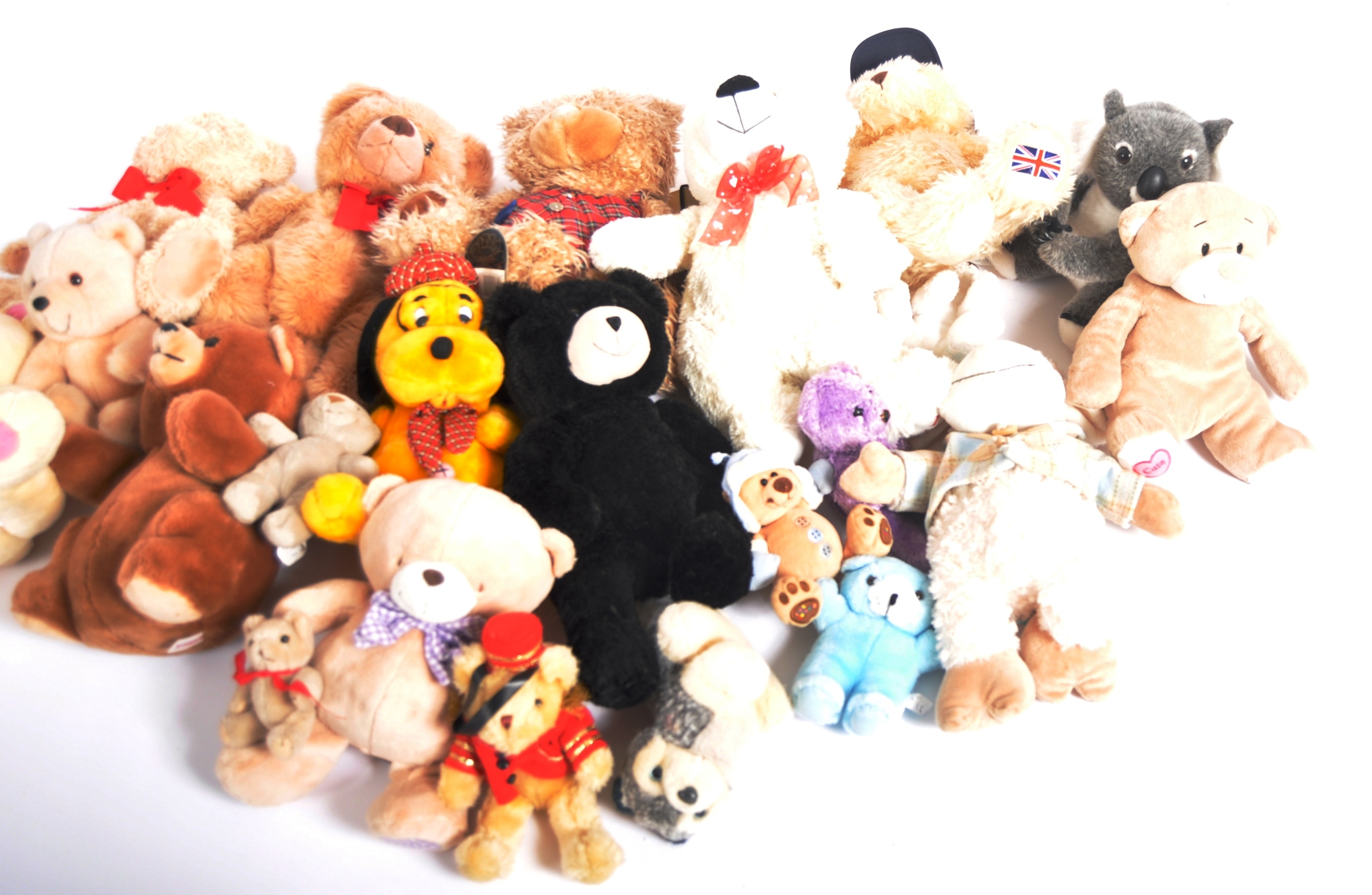 TEDDY BEARS - LARGE COLLECTION OF ASSORTED - Image 4 of 4