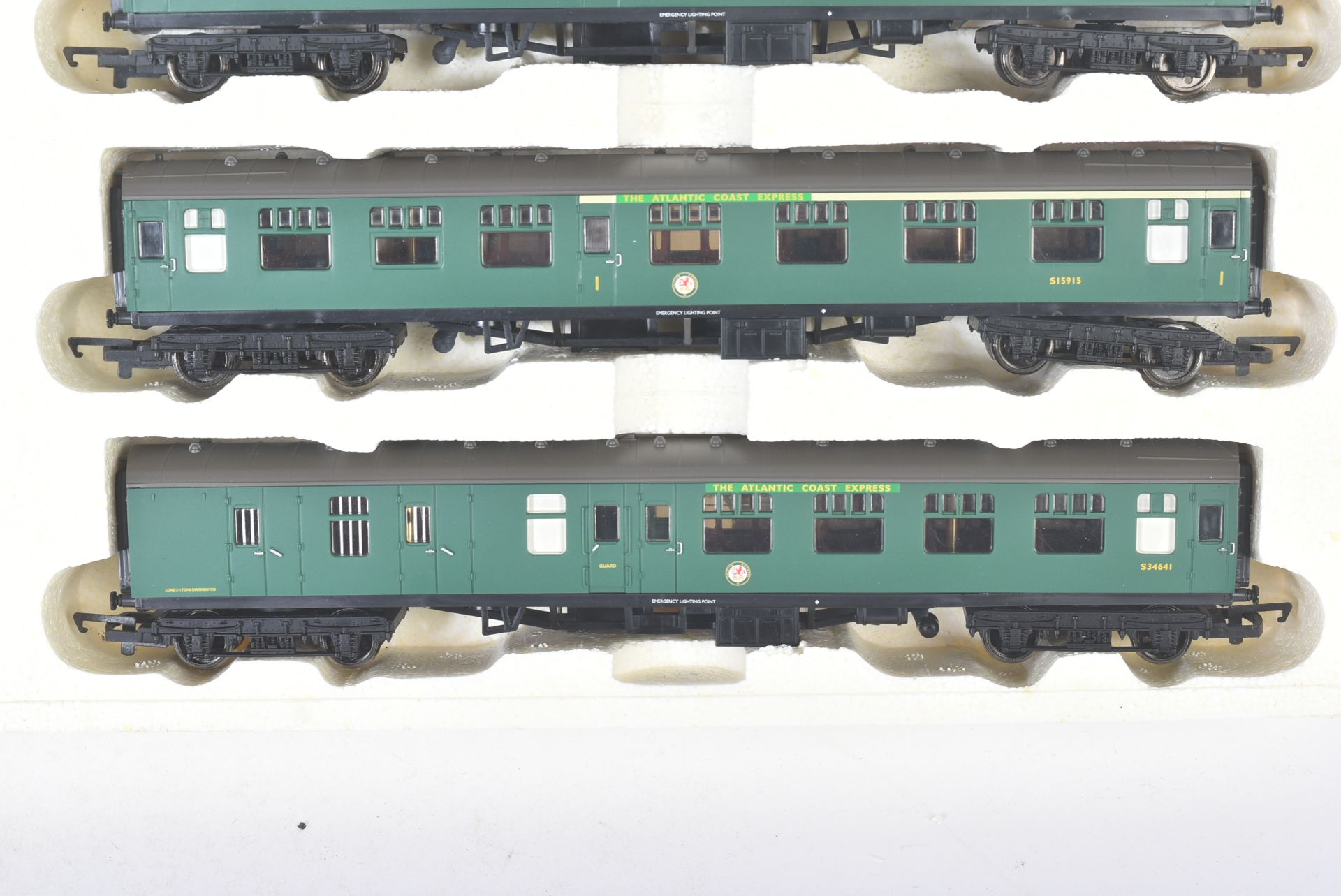 HORNBY OO GAUGE MODEL RAILWAY SET ' THE ATLANTIC COAST EXPRESS ' - Image 6 of 6