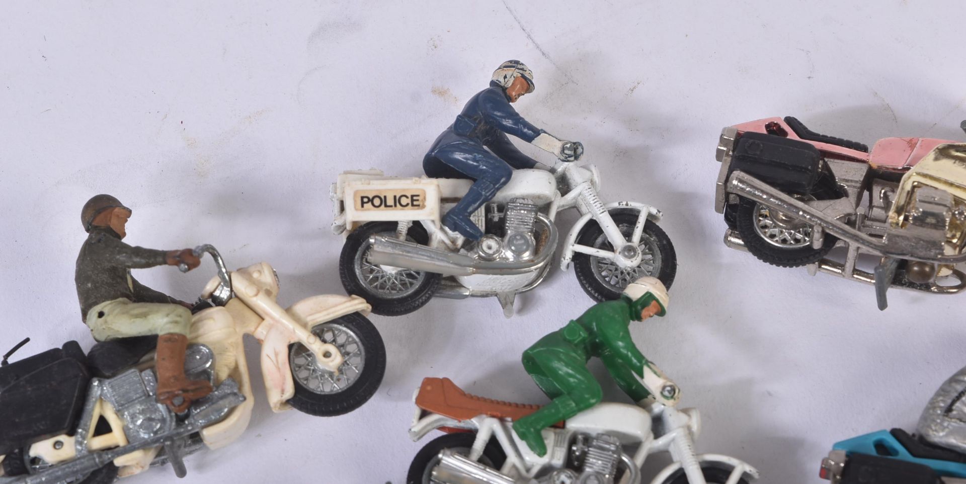 COLLECTION OF VINTAGE BRITAINS AND LESNEY DIECAST MOTORCYCLES - Bild 3 aus 6