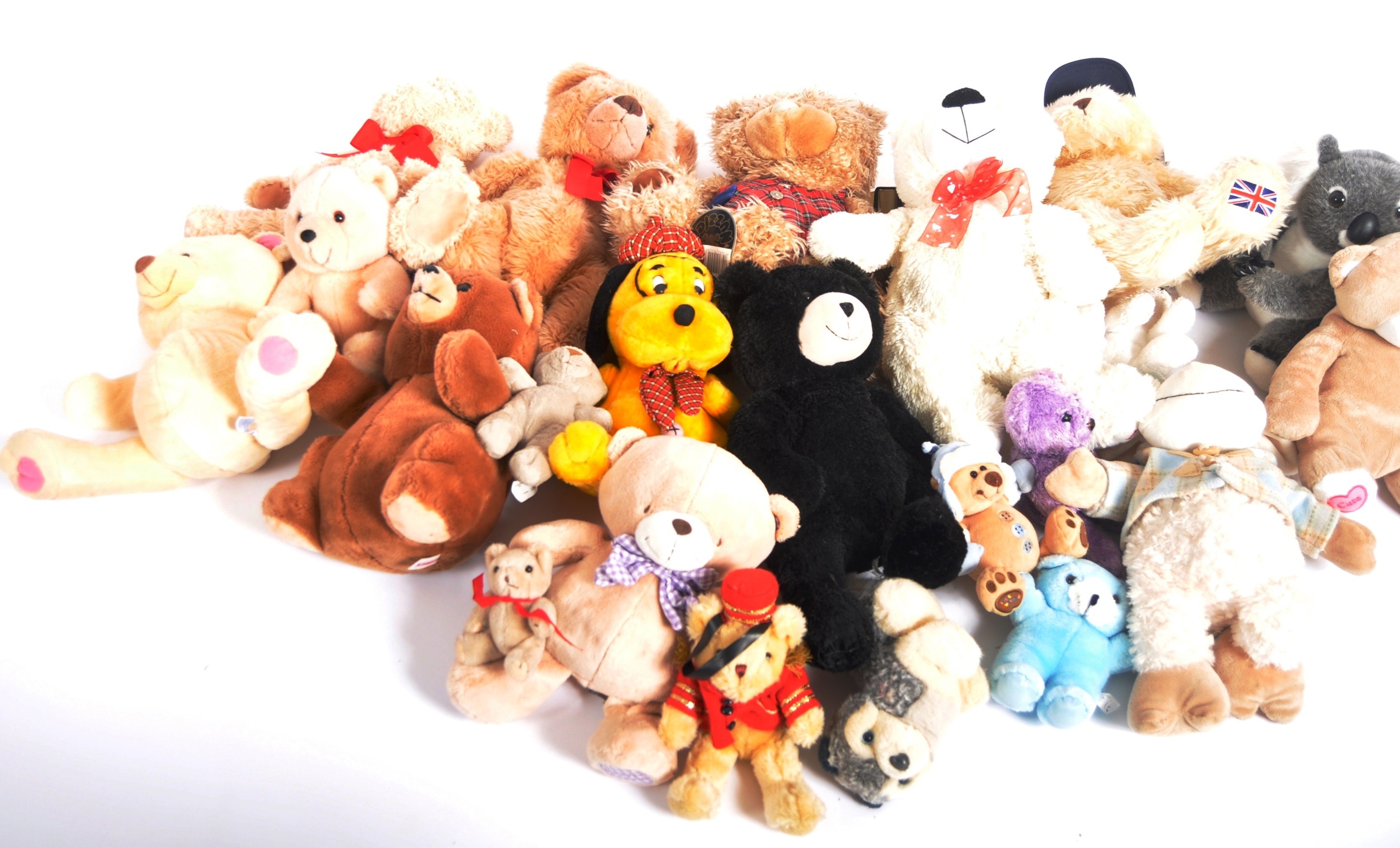 TEDDY BEARS - LARGE COLLECTION OF ASSORTED - Image 3 of 4