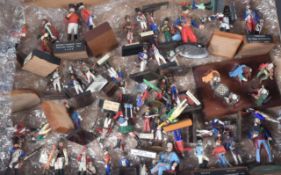COLLECTION OF ASSORTED VINTAGE LEAD TOY SOLDIERS