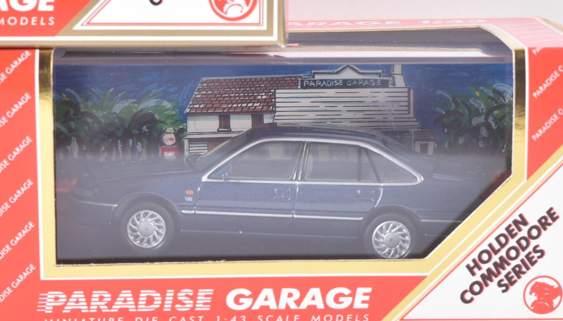 PARADISE GARAGE - 1/43 SCALE PRECISION DIECAST MODELS - Image 2 of 5