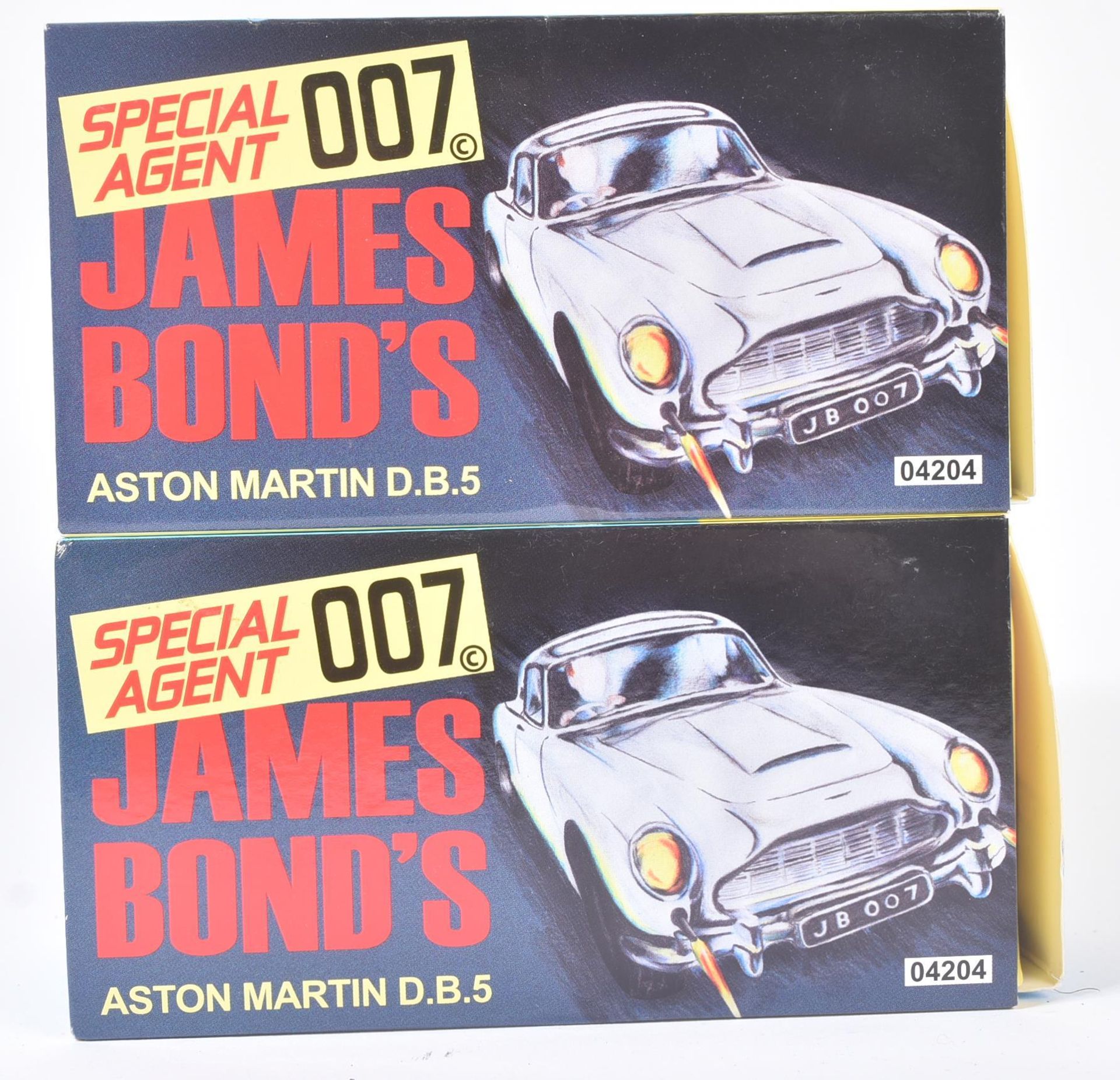 TWO HORNBY MADE CORGI TOYS JAMES BOND ASTON MARTIN DIECAST MODEL - Image 5 of 5