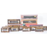 COLLECTION LIMA & MAINLINE OO GAUGE MODEL RAILWAY ROLLING STOCK