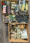 LARGE COLLECTION OF OO GAUGE MODEL RAILWAY LAYOUT ACCESSORIES