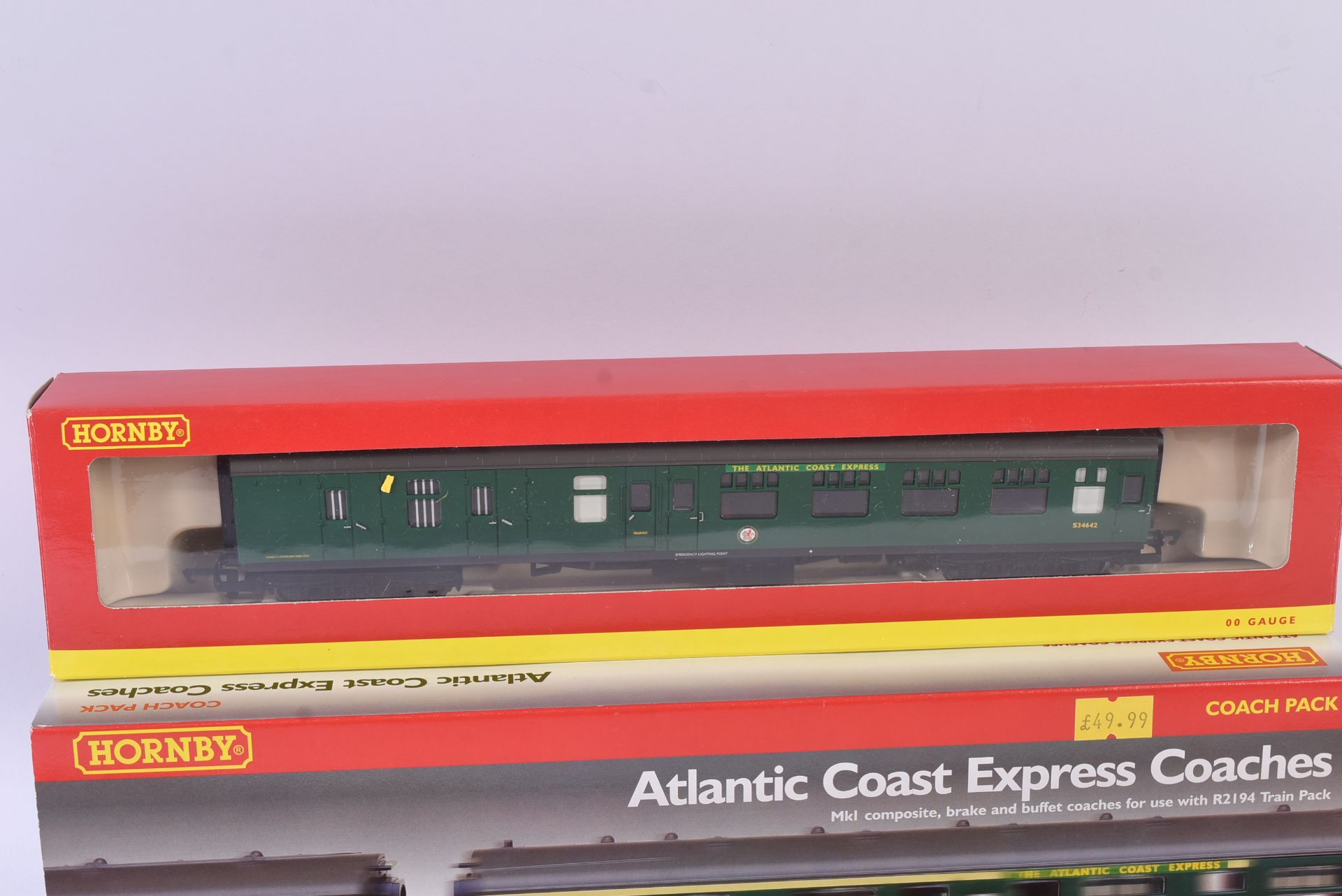 HORNBY OO GAUGE ATLANTIC COAST EXPRESS COACHES SET - Image 4 of 4