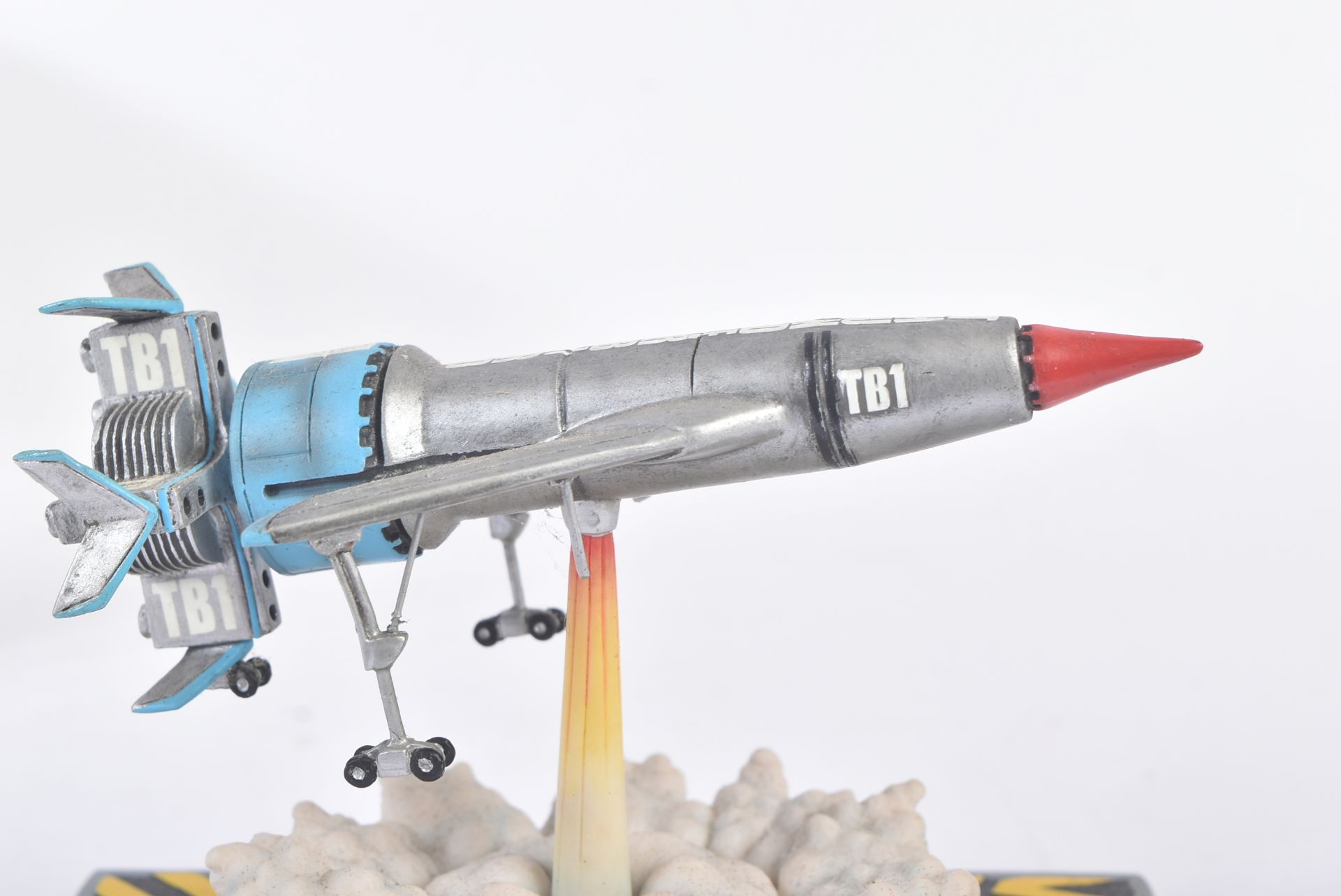 THUNDERBIRDS – GERRY ANDERSON – ROBERT HARROP FIGURINE / STATUE - Image 4 of 5