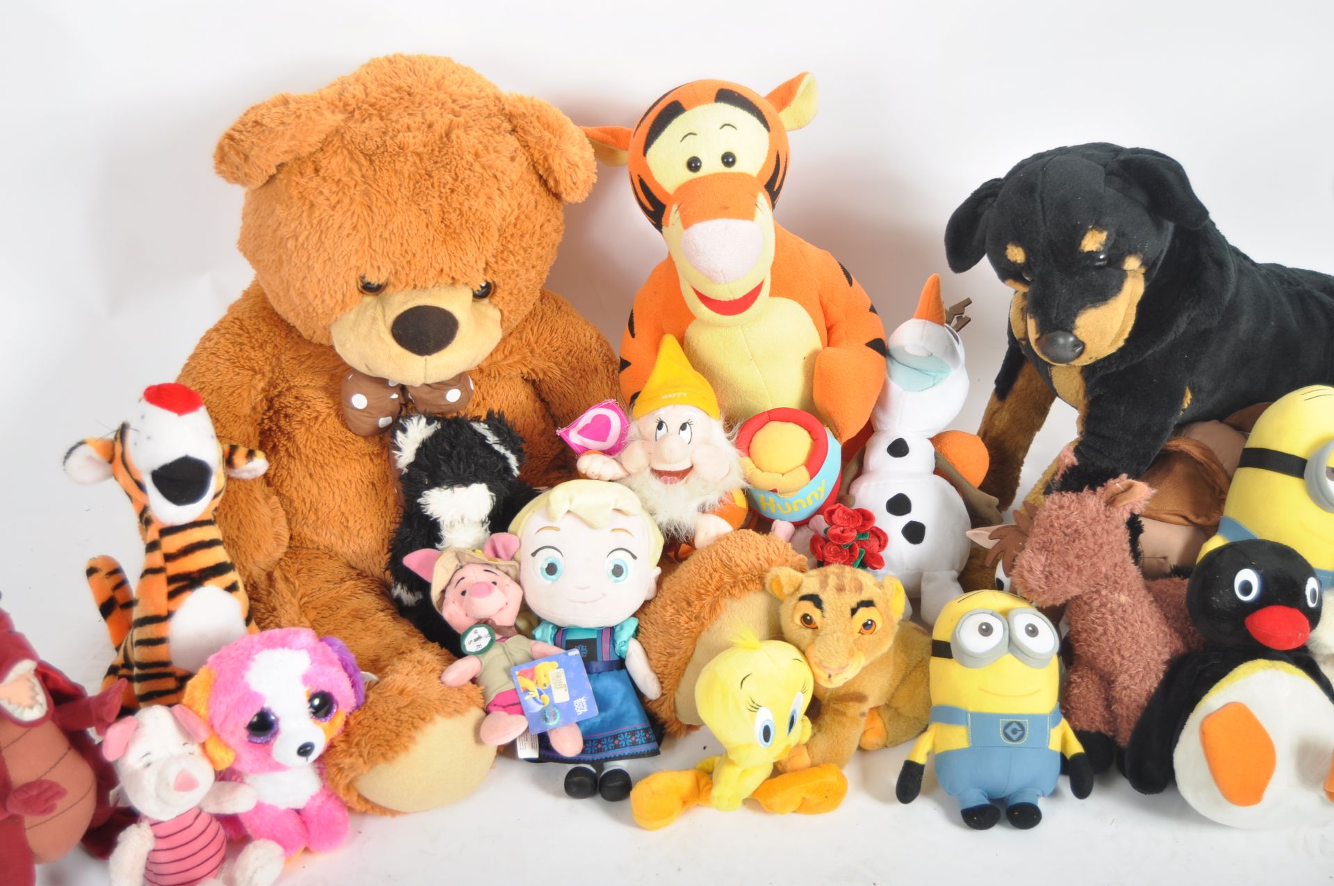 TEDDY BEARS - LARGE COLLECTION OF ASSORTED - Image 3 of 7