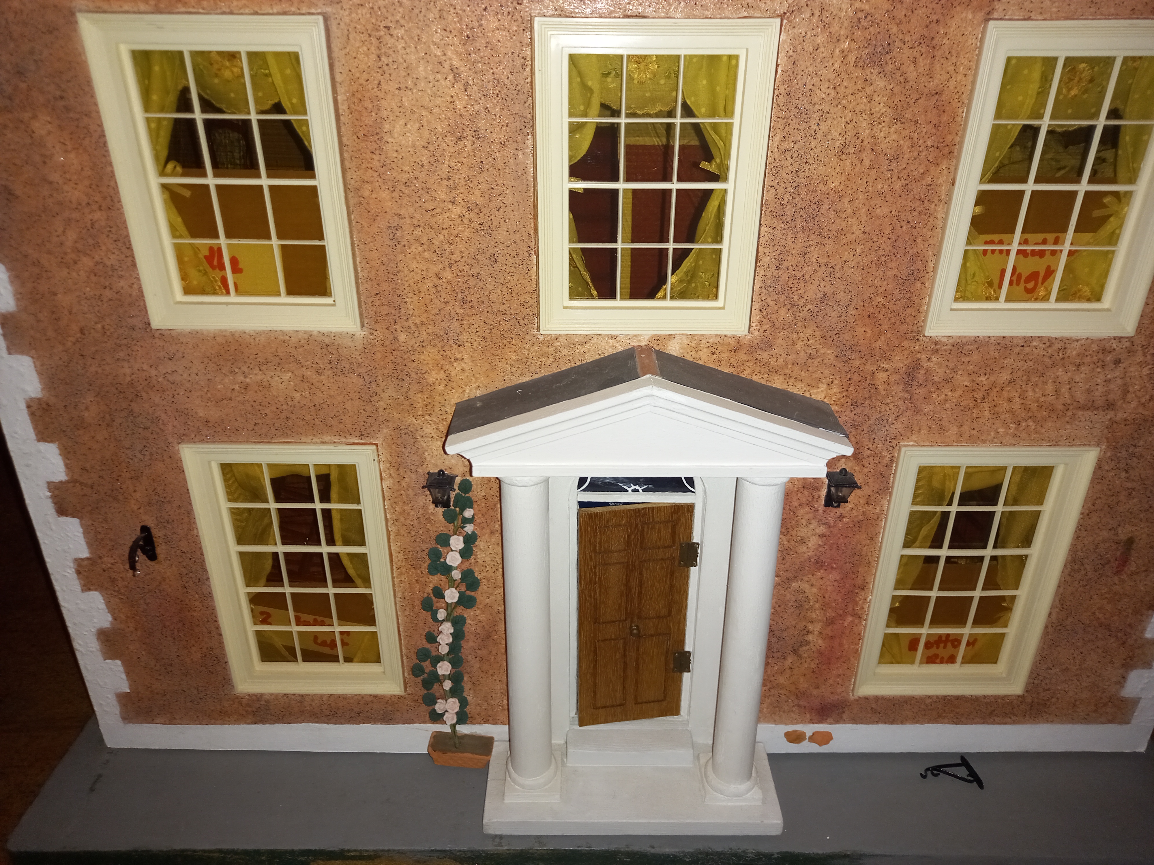 DOLL'S HOUSE - GEORGIAN TOWN HOUSE - DOLLS HOUSE FULLY FURNISHED - Image 2 of 13