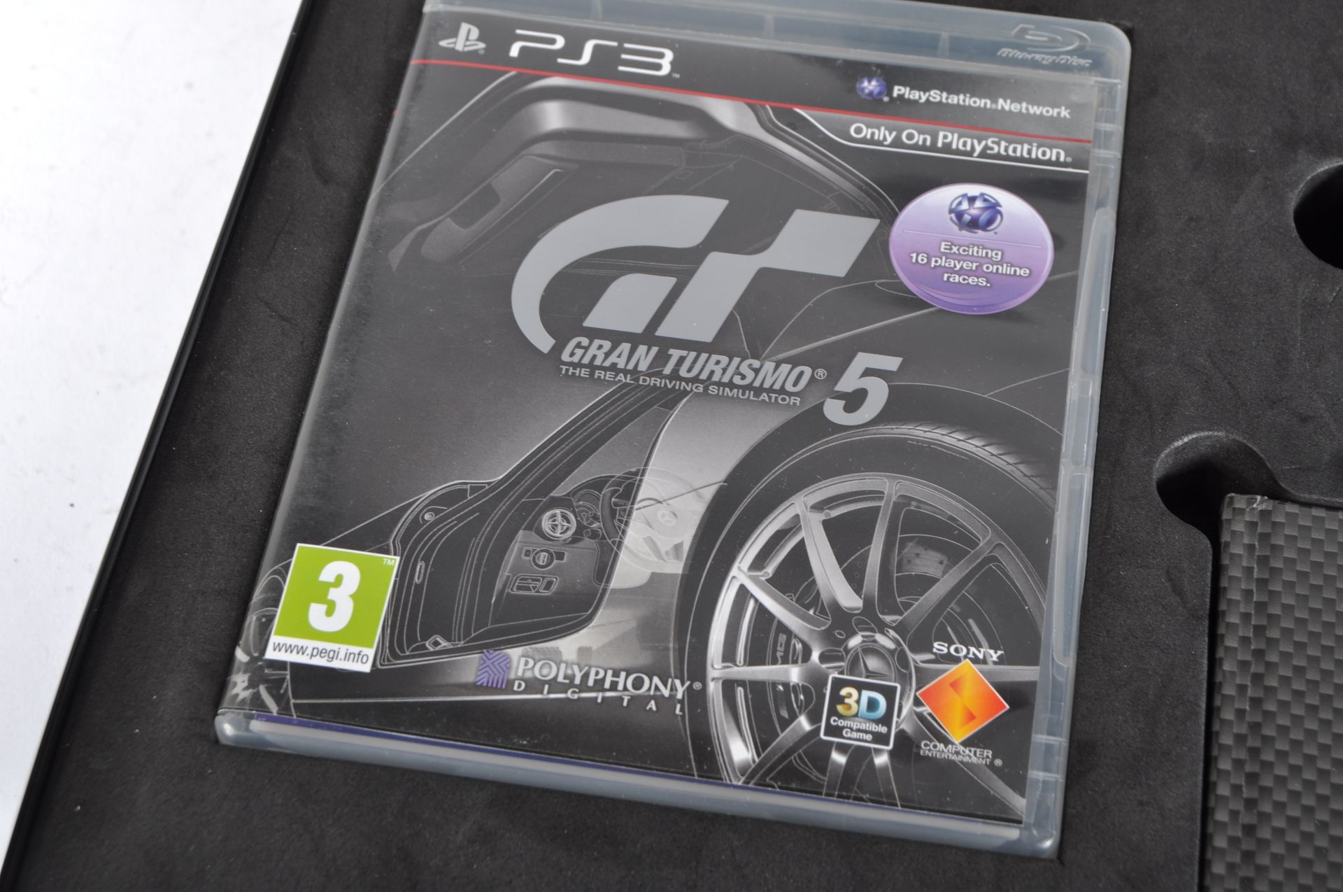 GAMING - PLAYSTATION 3 GRAN TOURISMO 5 SIGNATURE EDITION - Image 2 of 4