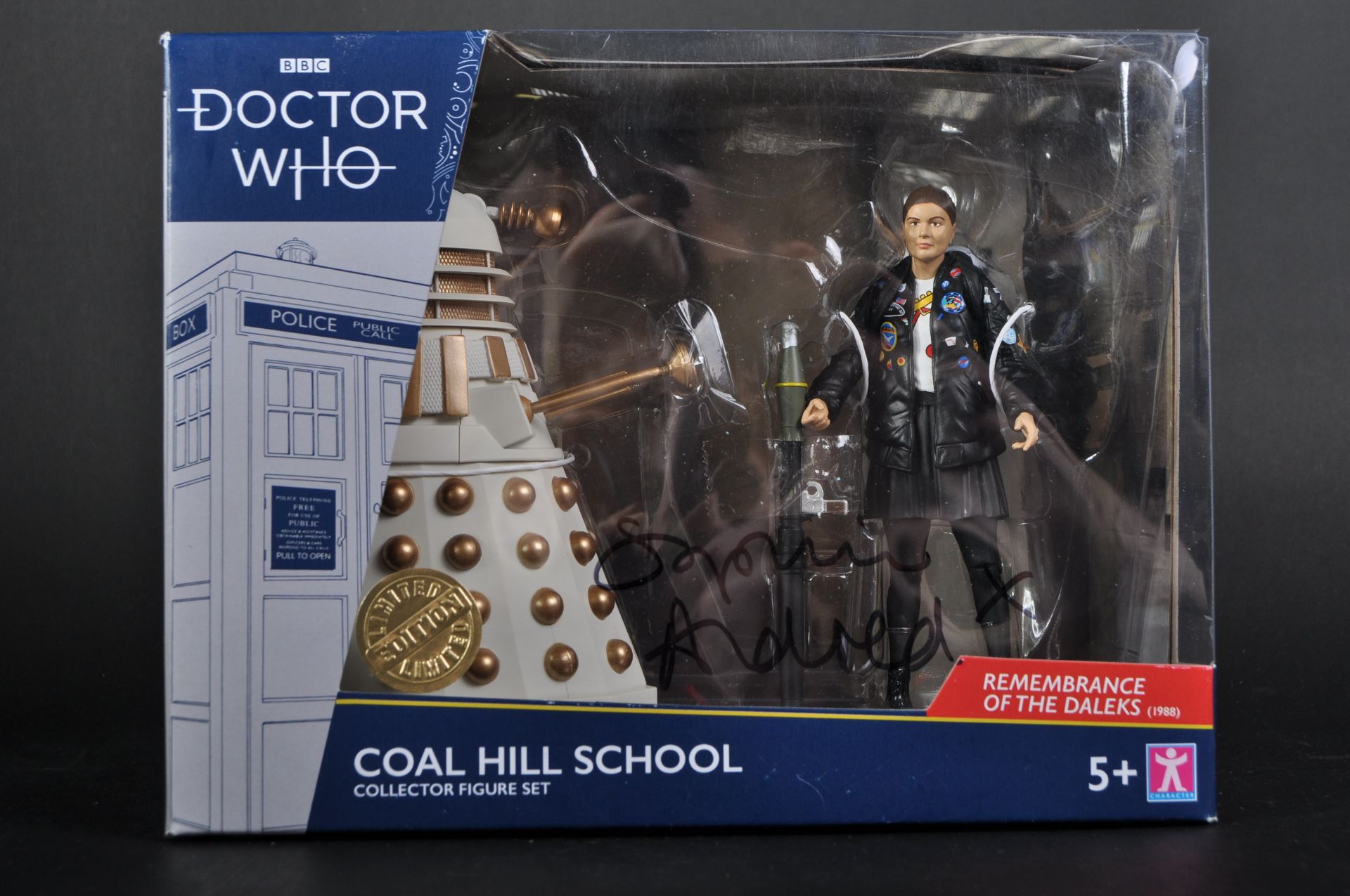 DOCTOR WHO - SOPHIE ALDRED (ACE) - SIGNED ACTION FIGURE