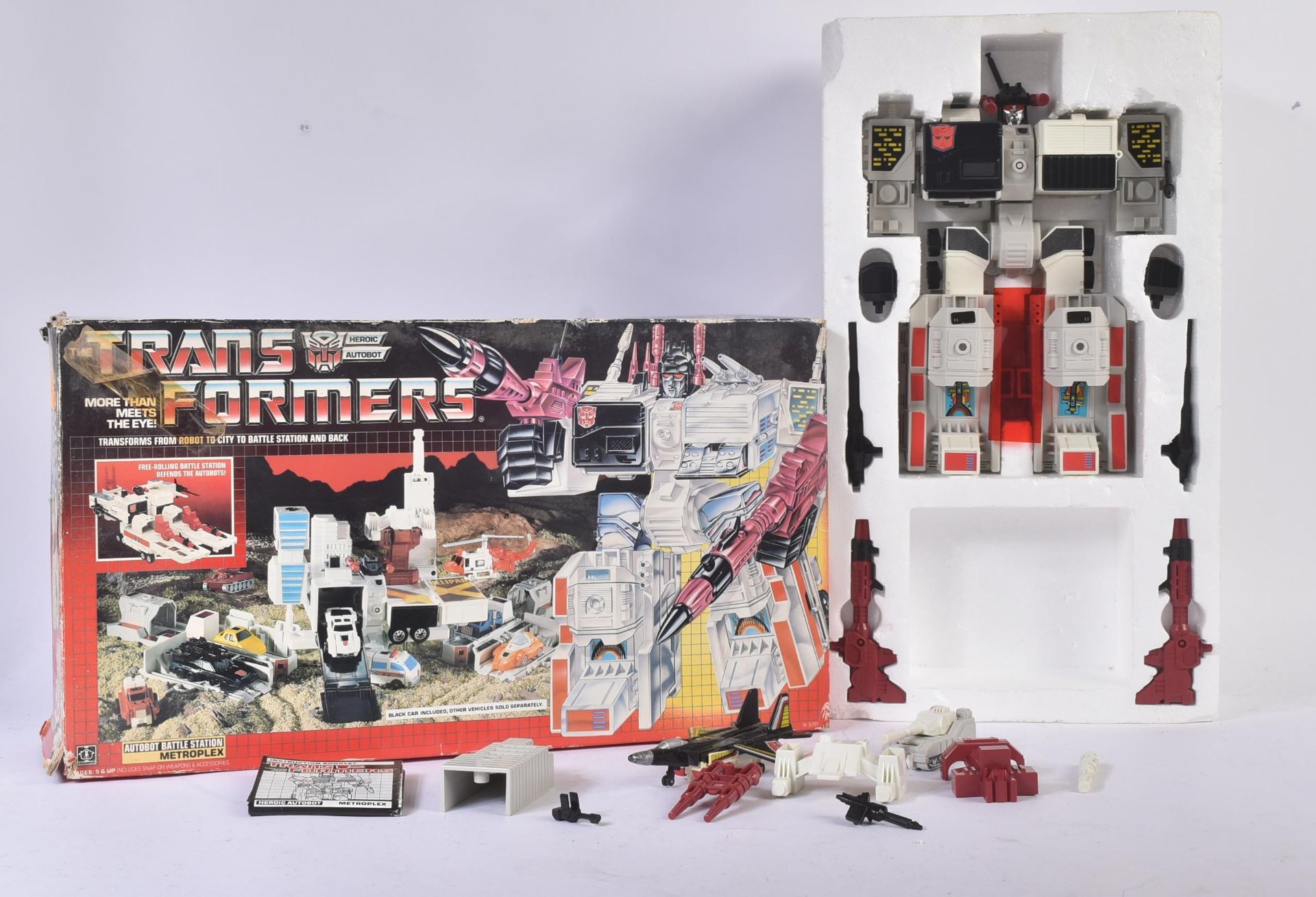 TRANSFORMERS - VINTAGE HASBRO AUTOBOT BATTLE STATION