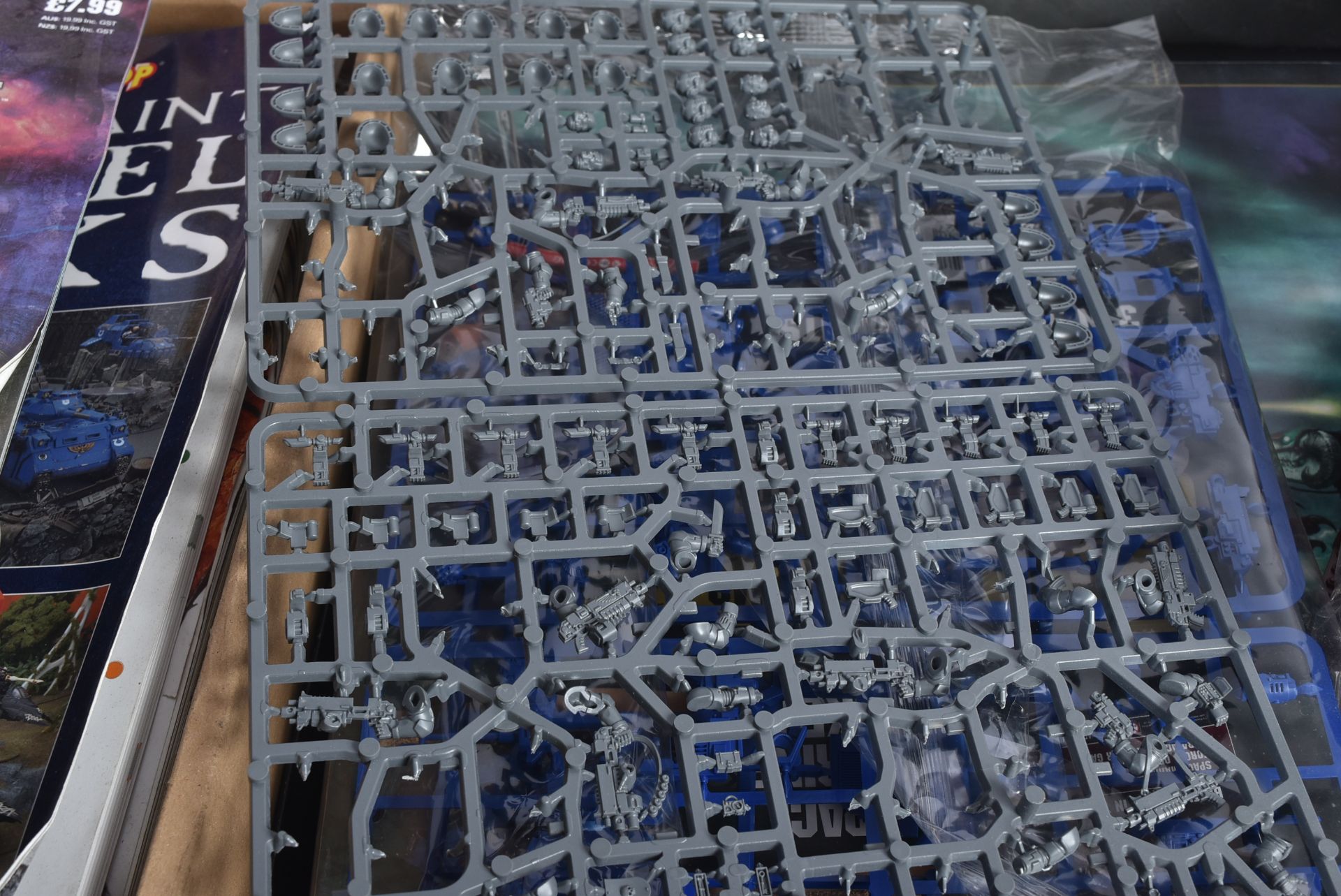 LARGE COLLECTION OF ASSORTED GAMES WORKSHOP WARHAMMER - Image 9 of 10