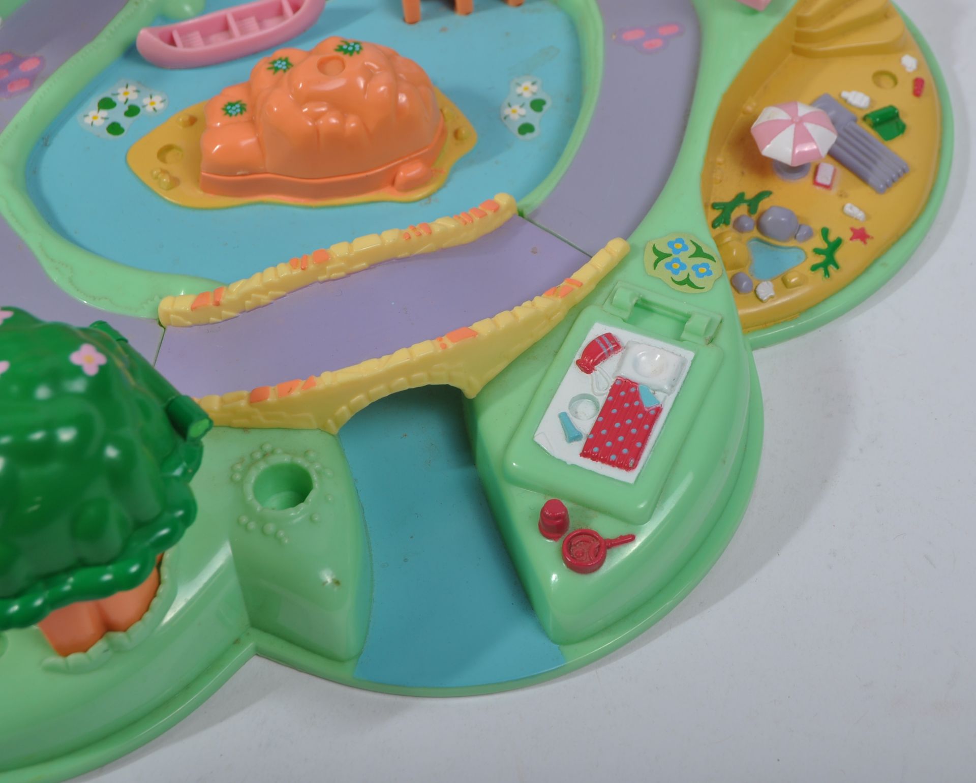 VINTAGE BLUEBIRD POLLYPOCKET PLAYSET ' POLLYS DREAM WORLD ' - Bild 6 aus 7