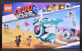 LEGO SET - THE LEGO MOVIE - 70830 - SWEET MAYHEM'S SYTAR STARSHIP!