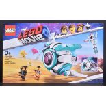 LEGO SET - THE LEGO MOVIE - 70830 - SWEET MAYHEM'S SYTAR STARSHIP!