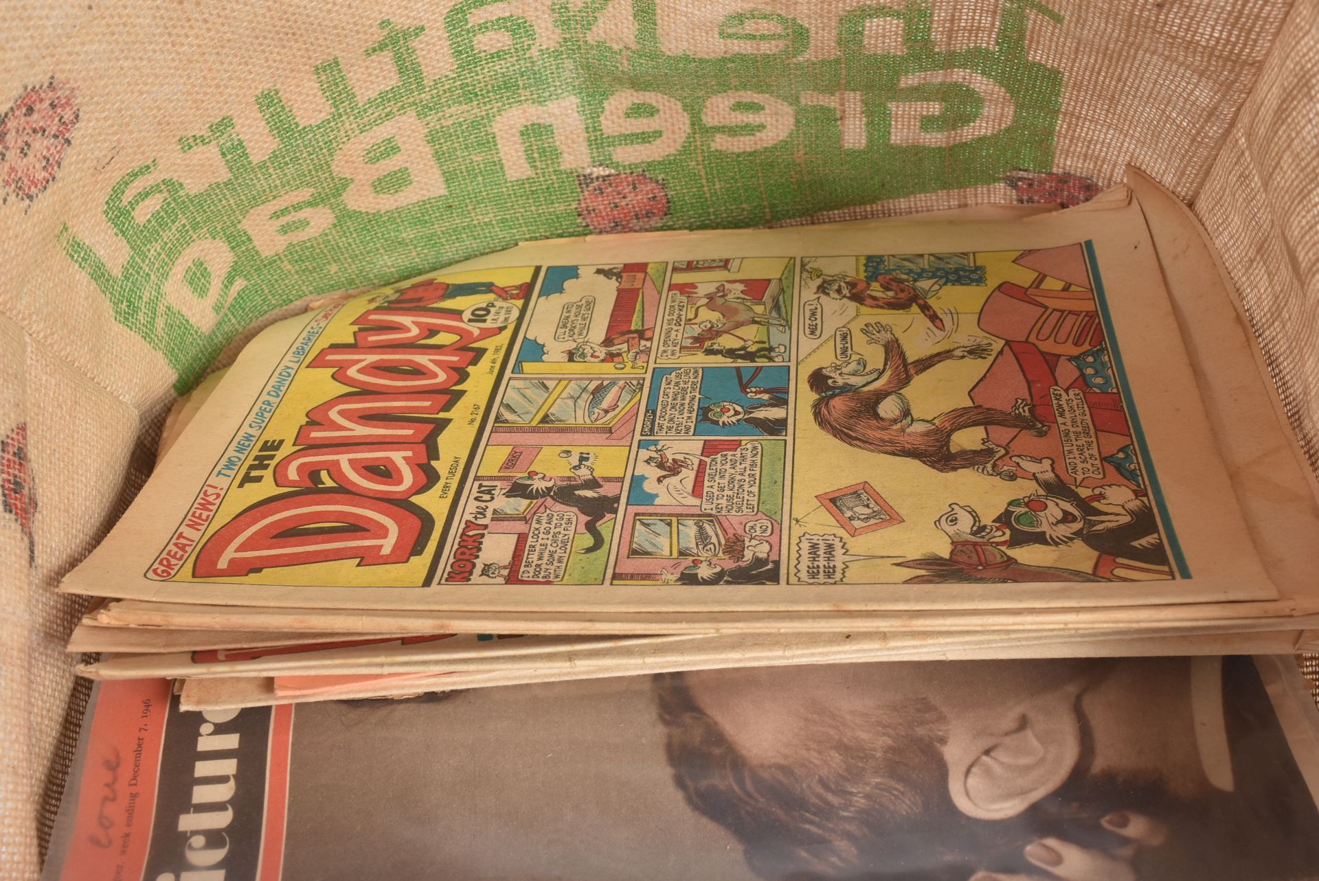 COMIC BOOKS - COLLECTION OF ASSORTED VINTAGE TITLES - Image 7 of 8