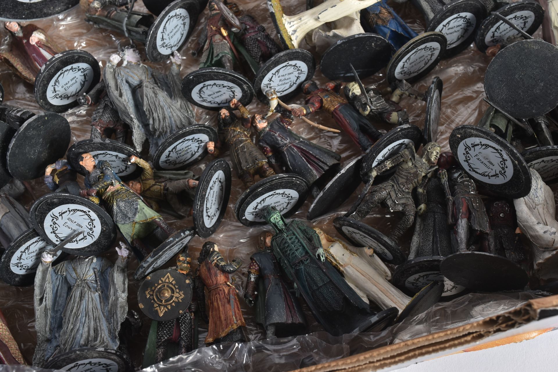 LORD OF THE RINGS - COLLECTION OF CAST METAL FIGURINES - Image 5 of 6