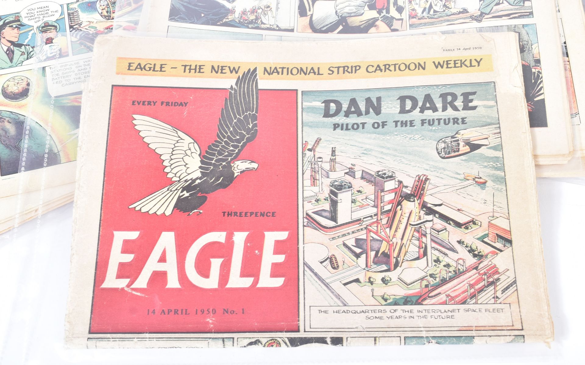 COMIC BOOKS - EAGLE COMICS - DAN DARE VOLUME 1 ISSUE 1-25 - Image 5 of 5
