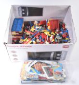 COLLECTION OF ASSORTED VINTAGE LEGO BRICKS & INSTRUCTION BOOKLETS