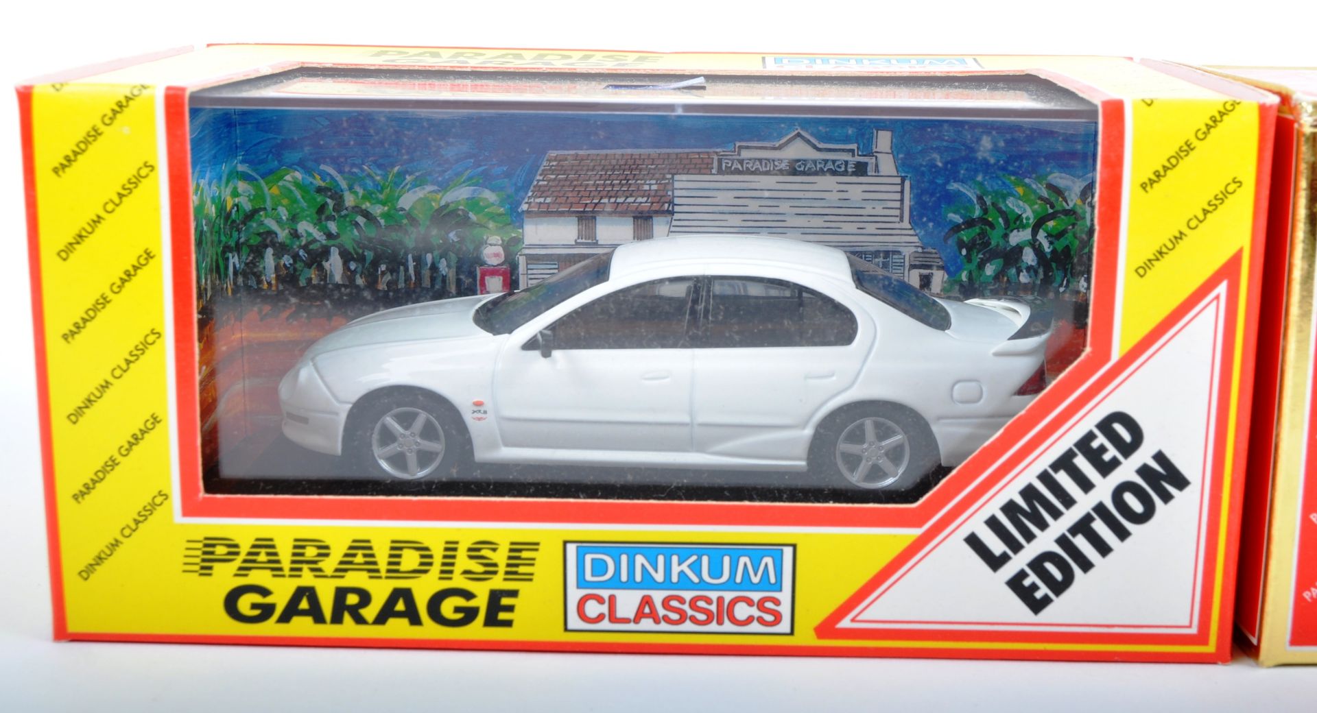 ASSORTED DINKUM CLASSICS 1/43 SCALE DIECAST MODEL - Image 4 of 5