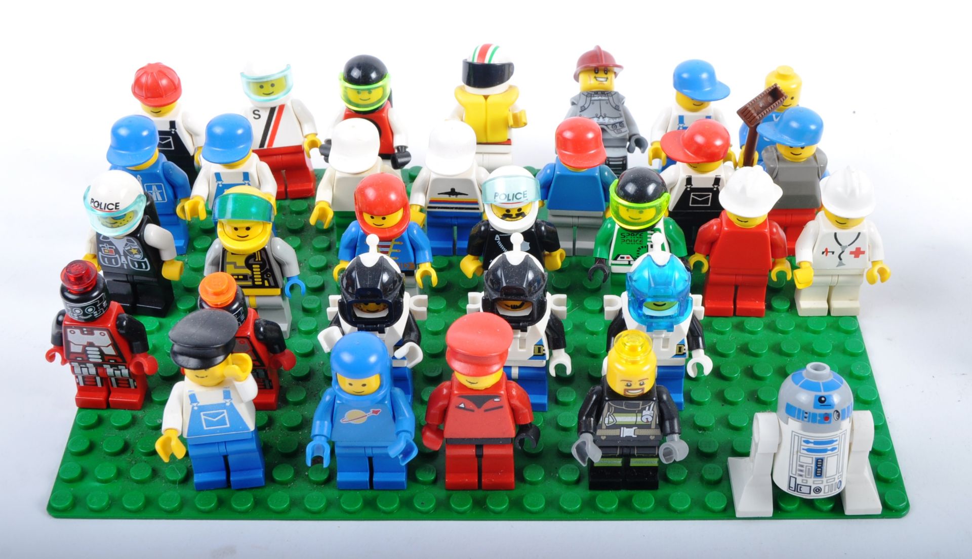 COLLECTION OF LEGO MINI FIGURES - Image 2 of 5