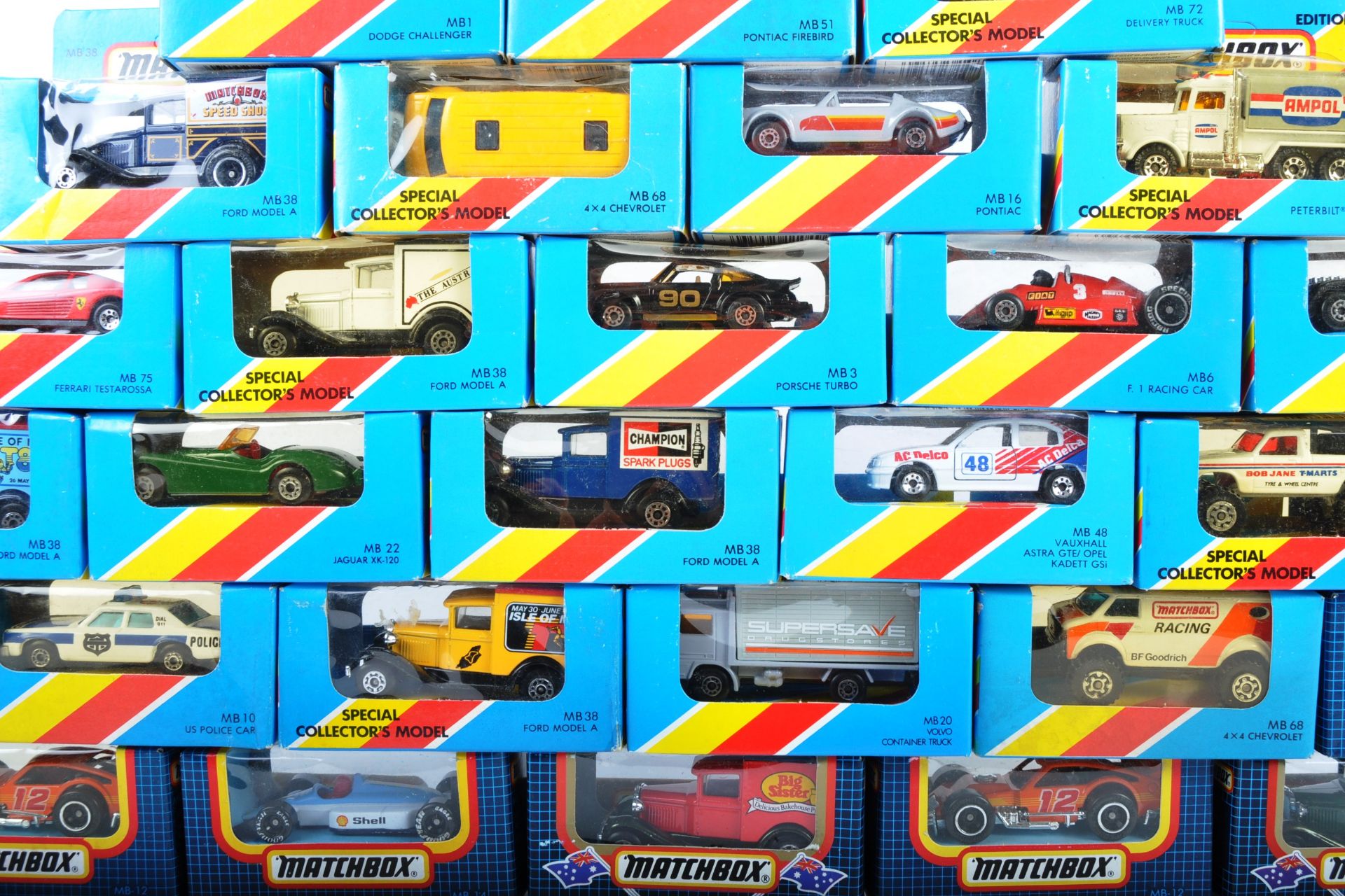 LARGE MIXED COLLECTION OF BOXED MATCHBOX DIECAST MODELS - Bild 5 aus 8