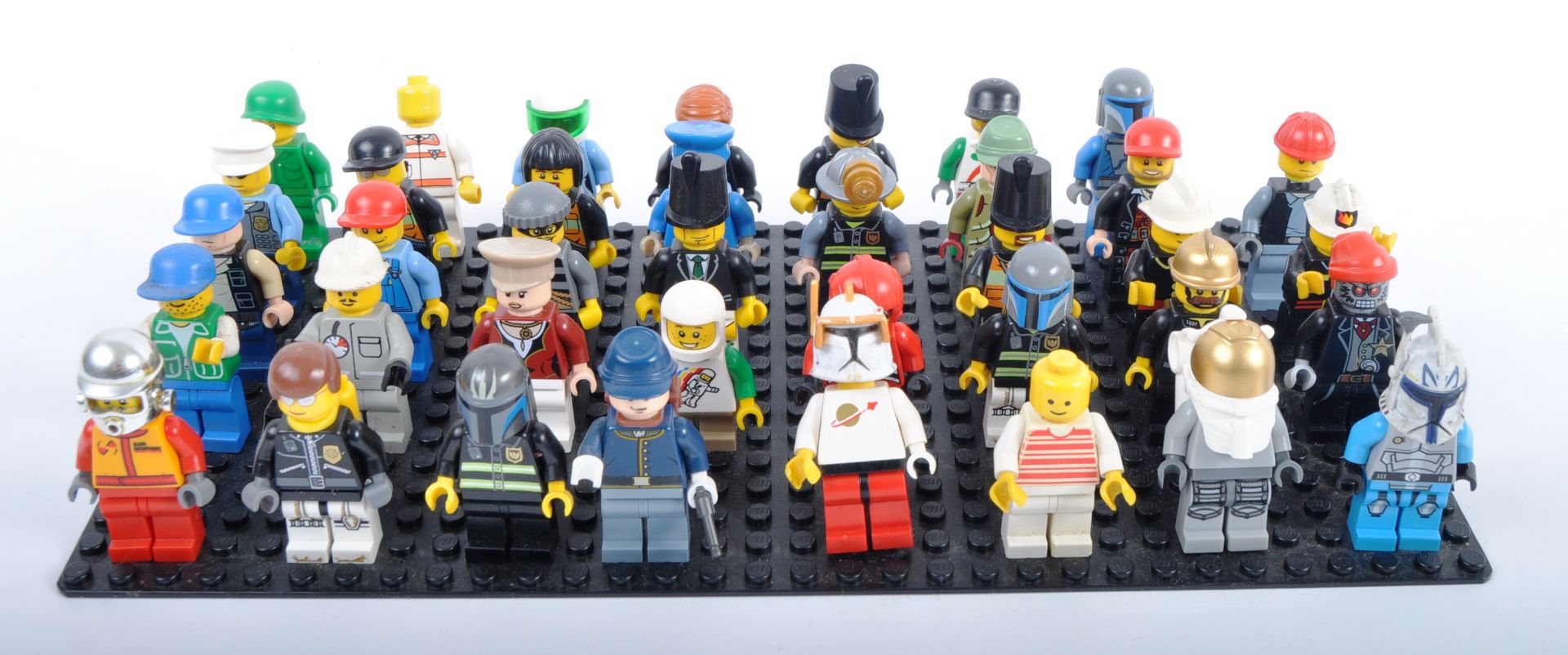 COLLECTION OF LEGO MINI FIGURES - Image 5 of 5