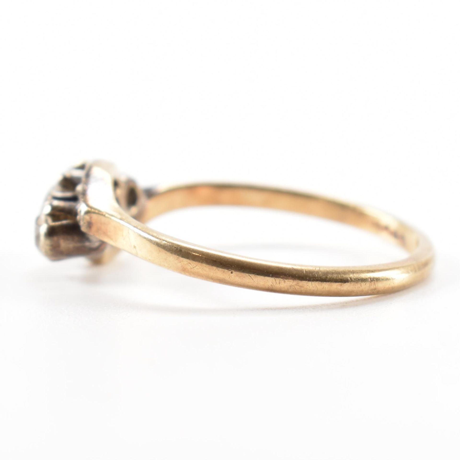 HALLMARKED 9CT GOLD & THREE STONE RING - Image 2 of 8