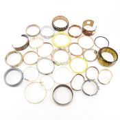 COLLECTION OF ASSORTED BANGLE BRACELETS