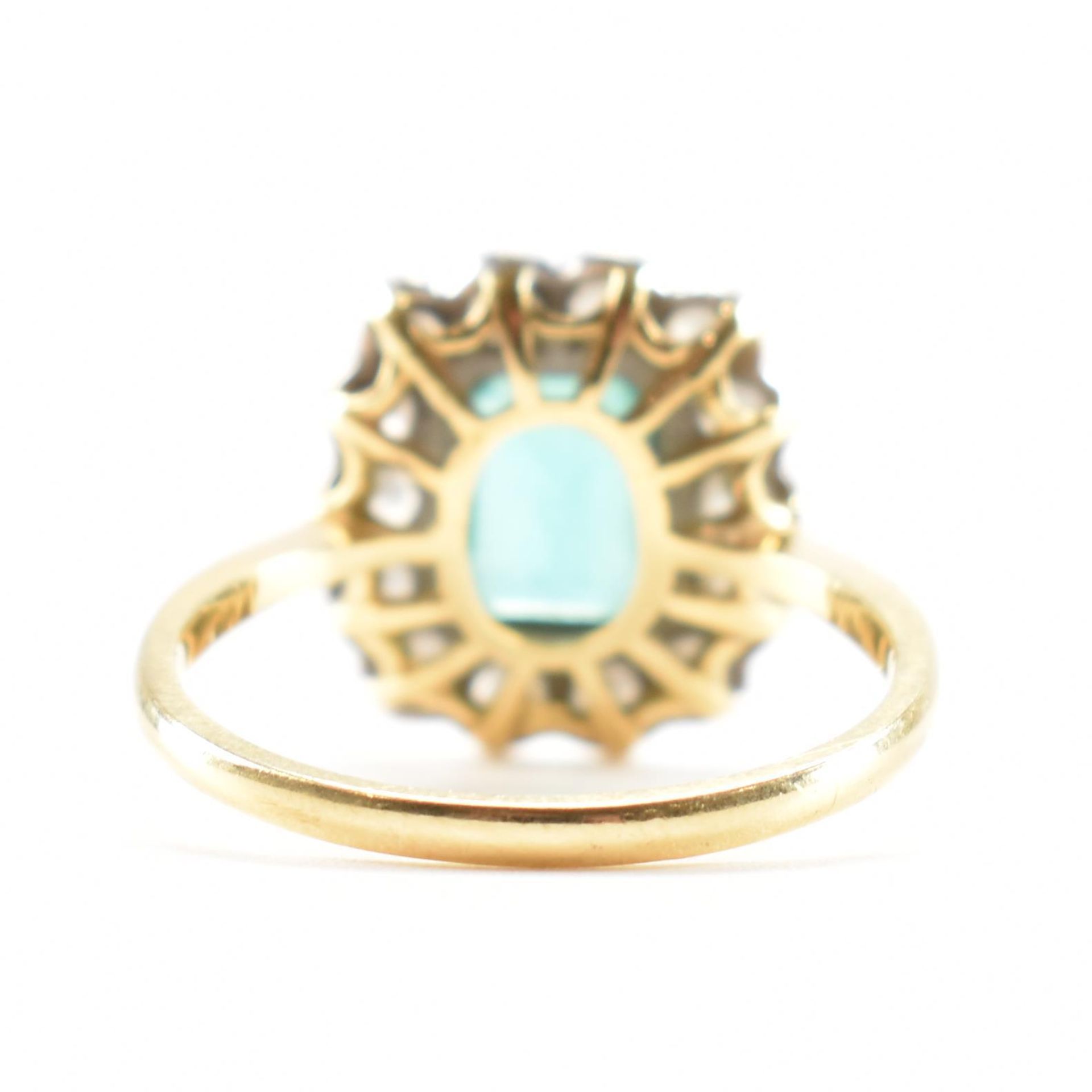 GOLD EMERALD & DIAMOND RING - Image 3 of 8