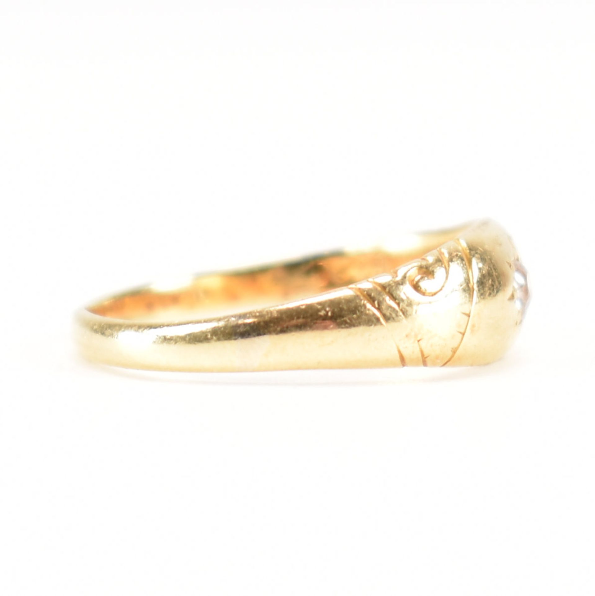 VINTAGE 18CT GOLD & DIAMOND SOLITAIRE DOME RING - Image 5 of 8