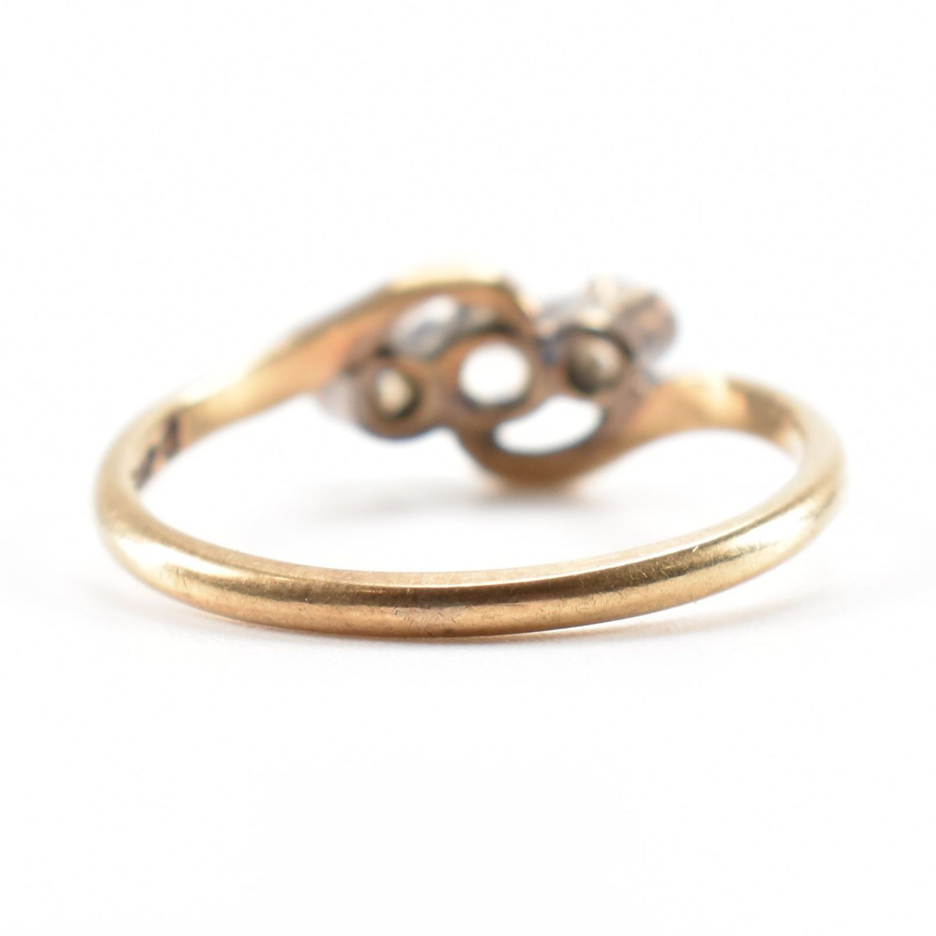 HALLMARKED 9CT GOLD & THREE STONE RING - Image 3 of 8